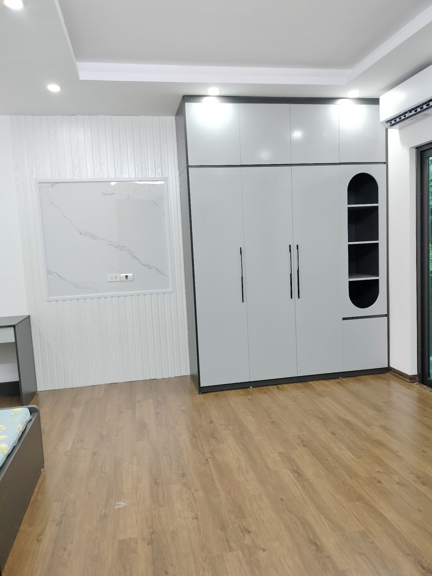 Bán nhà Kim Ngưu - diện tích 40m2 5 tầng - Nhà mới đẹp thang máy - giá 12,8 tỷ