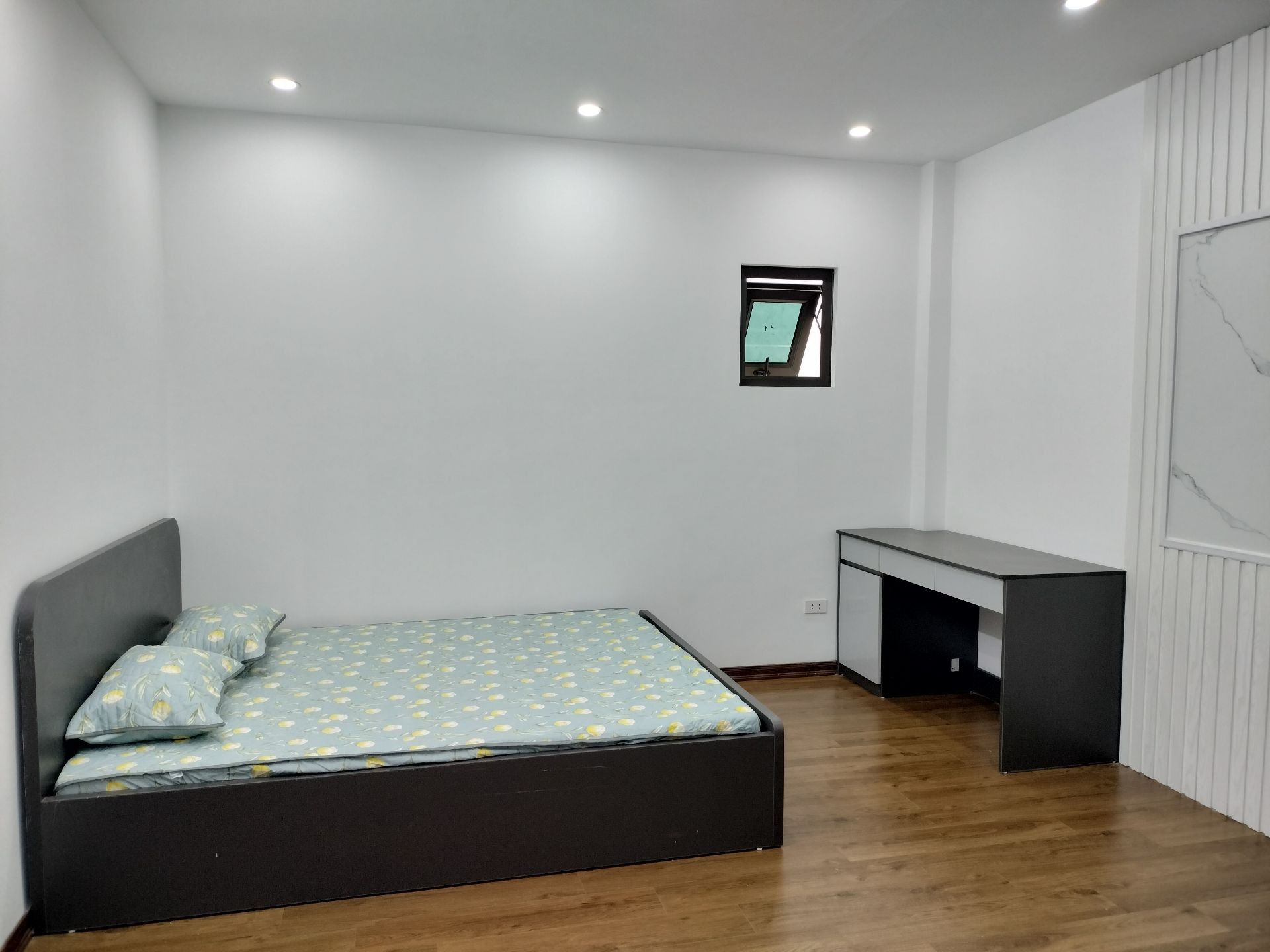 Bán nhà Kim Ngưu - diện tích 40m2 5 tầng - Nhà mới đẹp thang máy - giá 12,8 tỷ
