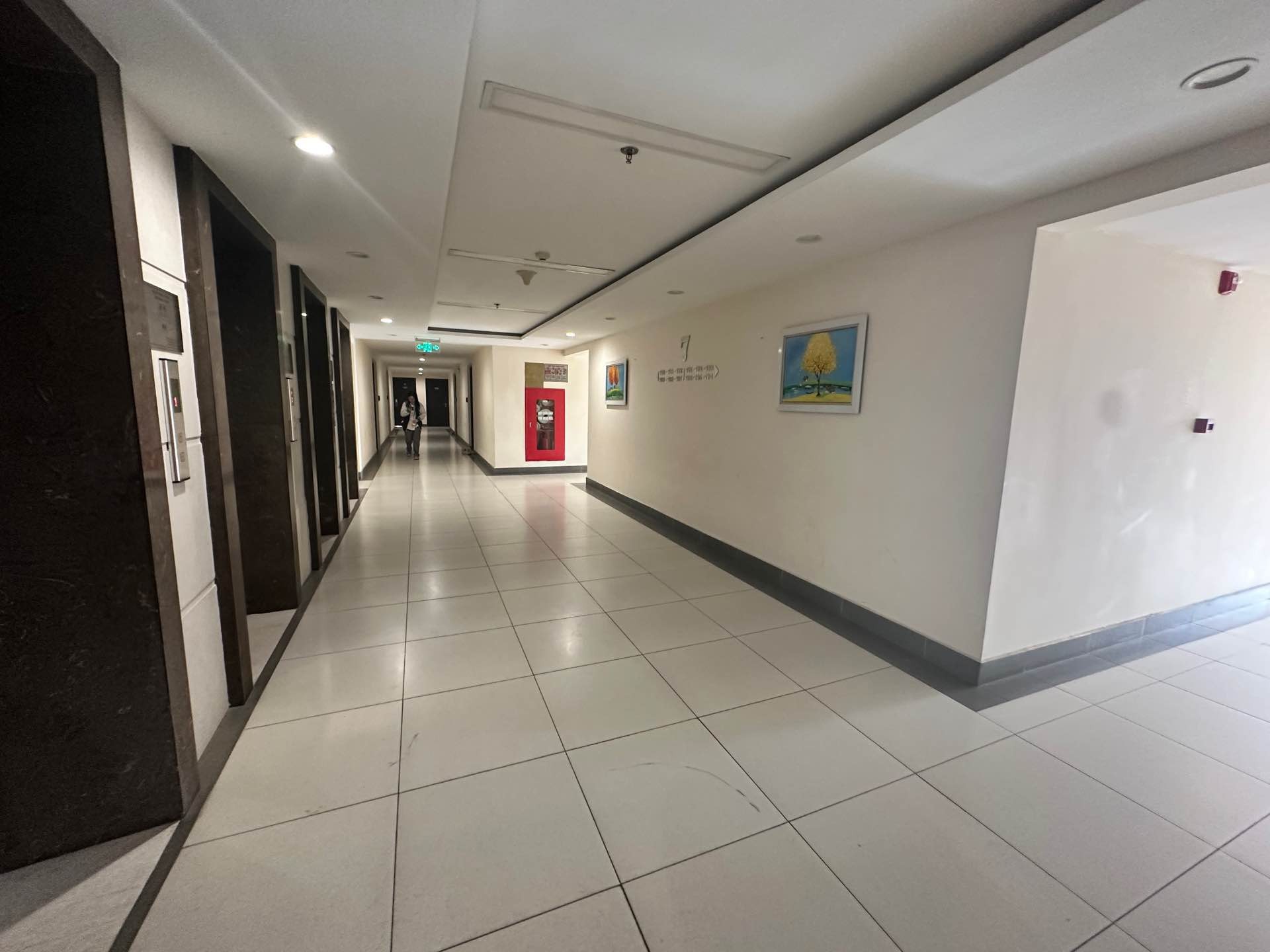 Bán nhà Nguyễn Đức Cảnh - diện tích 105m2 21 tầng - Căn góc thiết kế 3 phòng ngủ - giá 9,3 tỷ