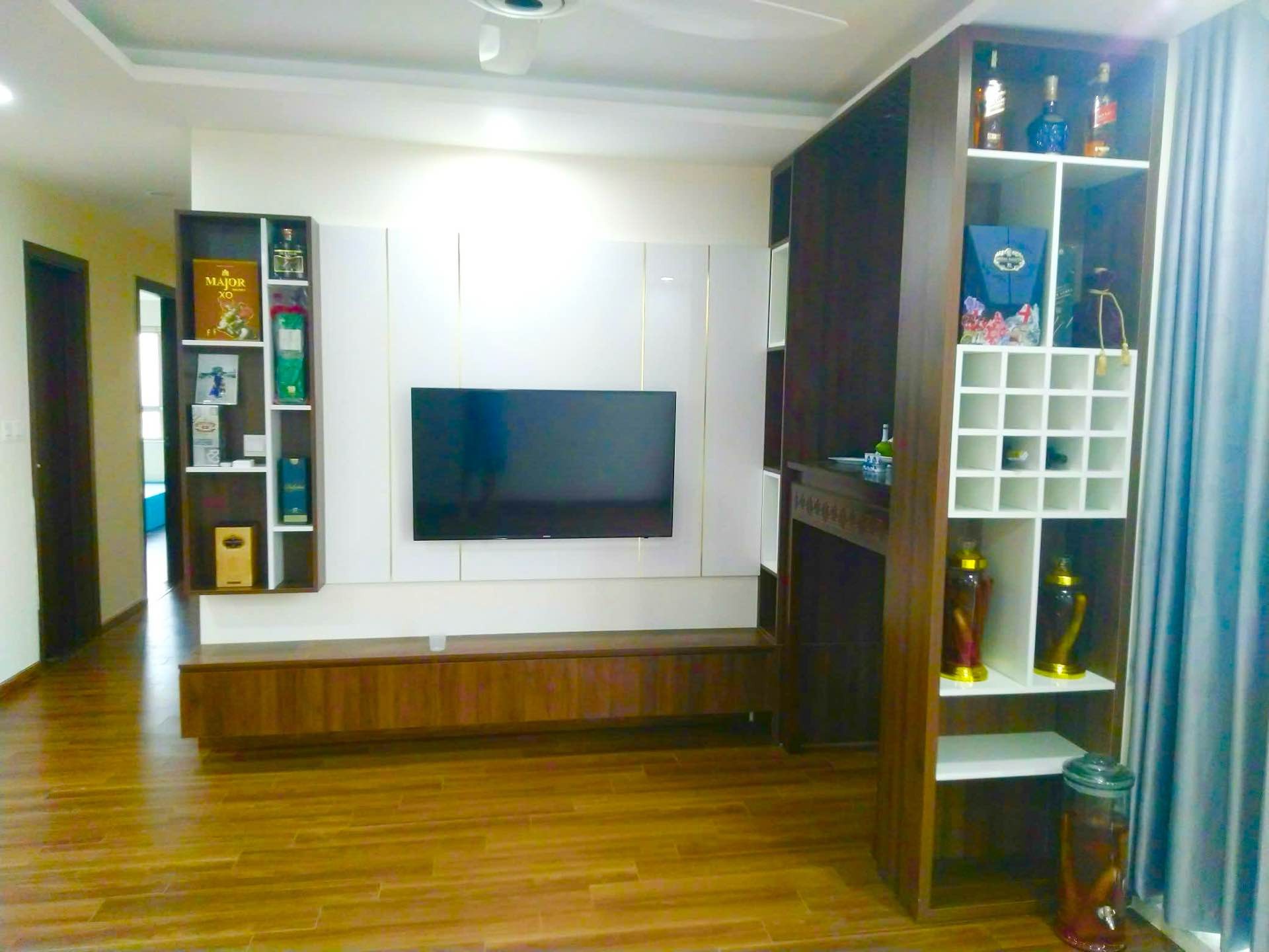 Bán nhà Nguyễn Đức Cảnh - diện tích 105m2 21 tầng - Căn góc thiết kế 3 phòng ngủ - giá 9,3 tỷ
