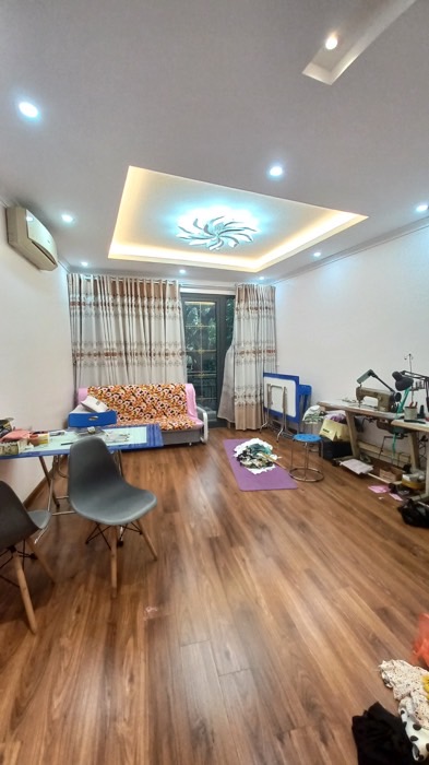 Bán nhà Trương Định - diện tích 64m2 5 tầng - Mặt phố kinh doanh sầm uất - giá 26 tỷ