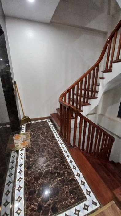 Bán nhà Trương Định - diện tích 64m2 5 tầng - Mặt phố kinh doanh sầm uất - giá 26 tỷ