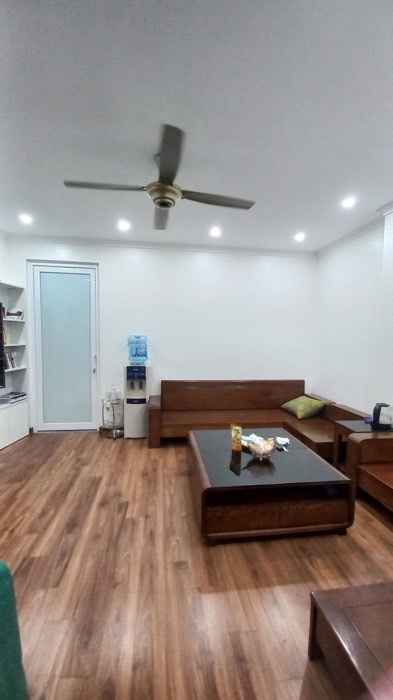 Bán nhà Trương Định - diện tích 64m2 5 tầng - Mặt phố kinh doanh sầm uất - giá 26 tỷ