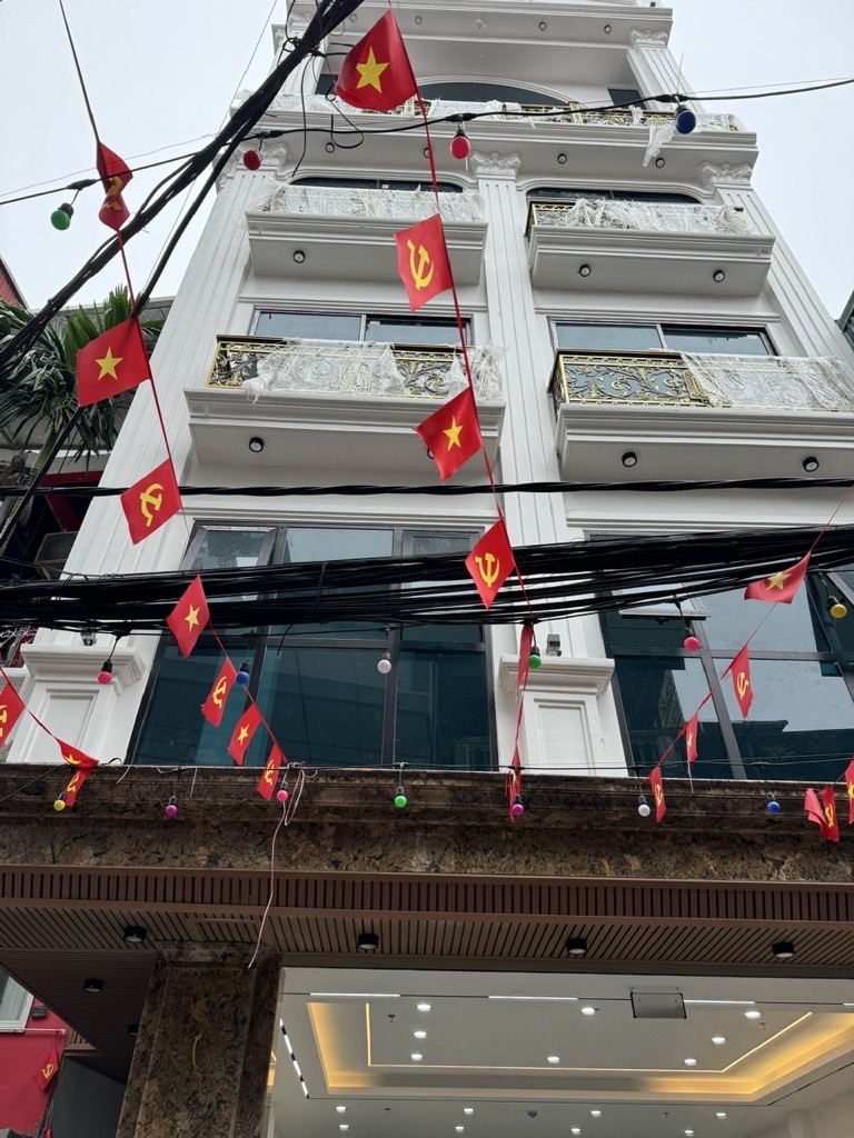 Bán nhà Nguyễn Chính - diện tích 84m2 7 tầng - ô tô tránh - giá 35 tỷ