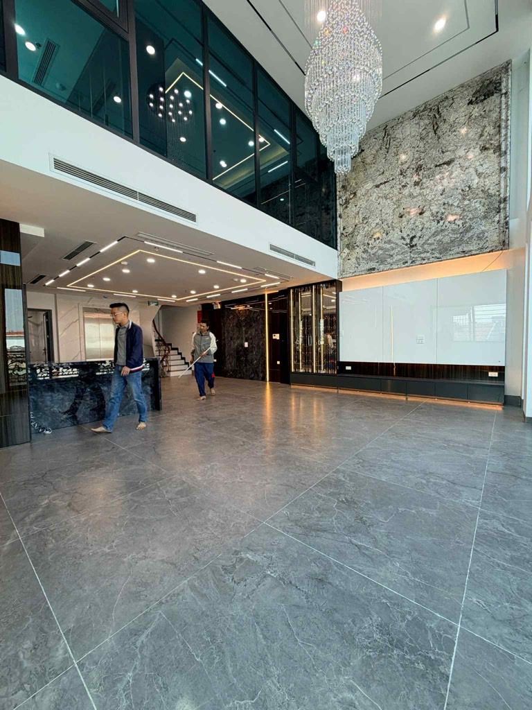 Bán nhà Nguyễn Chính - diện tích 84m2 7 tầng - ô tô tránh - giá 35 tỷ