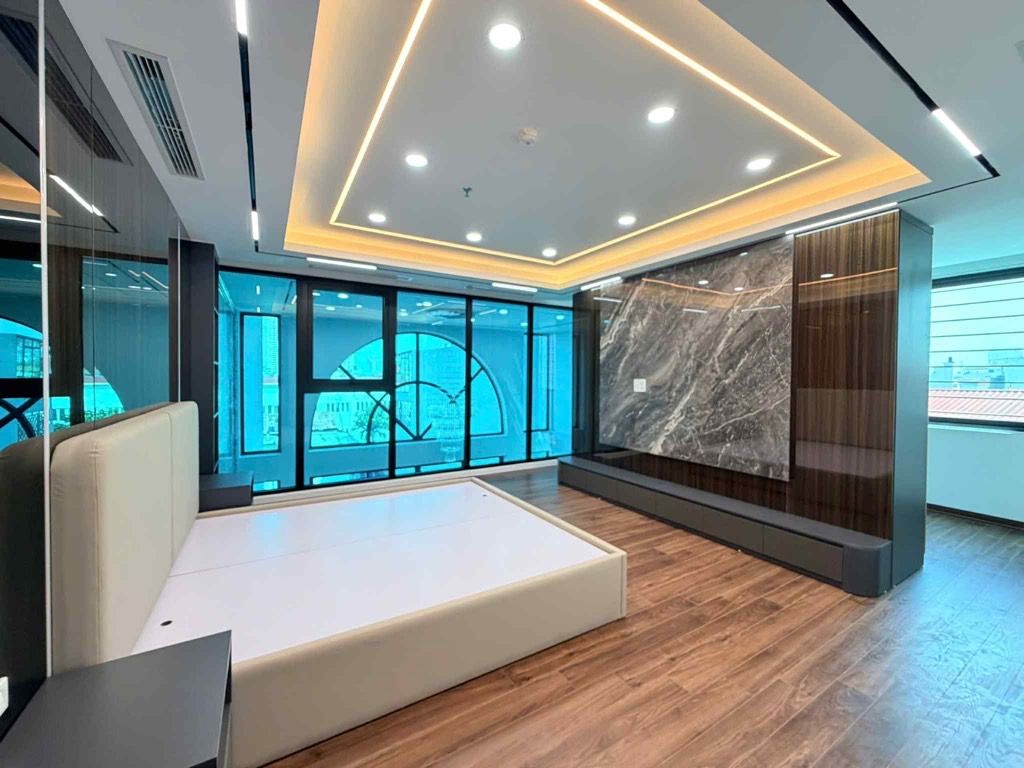 Bán nhà Nguyễn Chính - diện tích 84m2 7 tầng - ô tô tránh - giá 35 tỷ