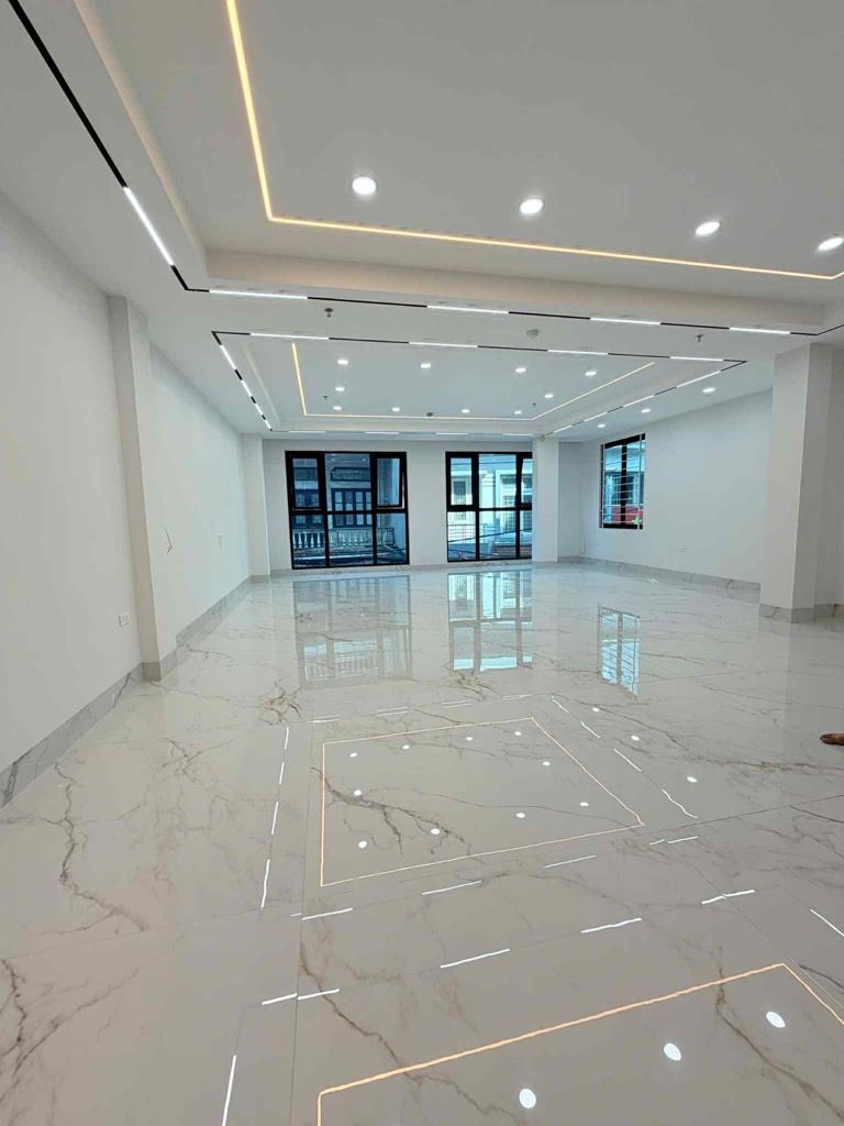 Bán nhà Nguyễn Chính - diện tích 84m2 7 tầng - ô tô tránh - giá 35 tỷ