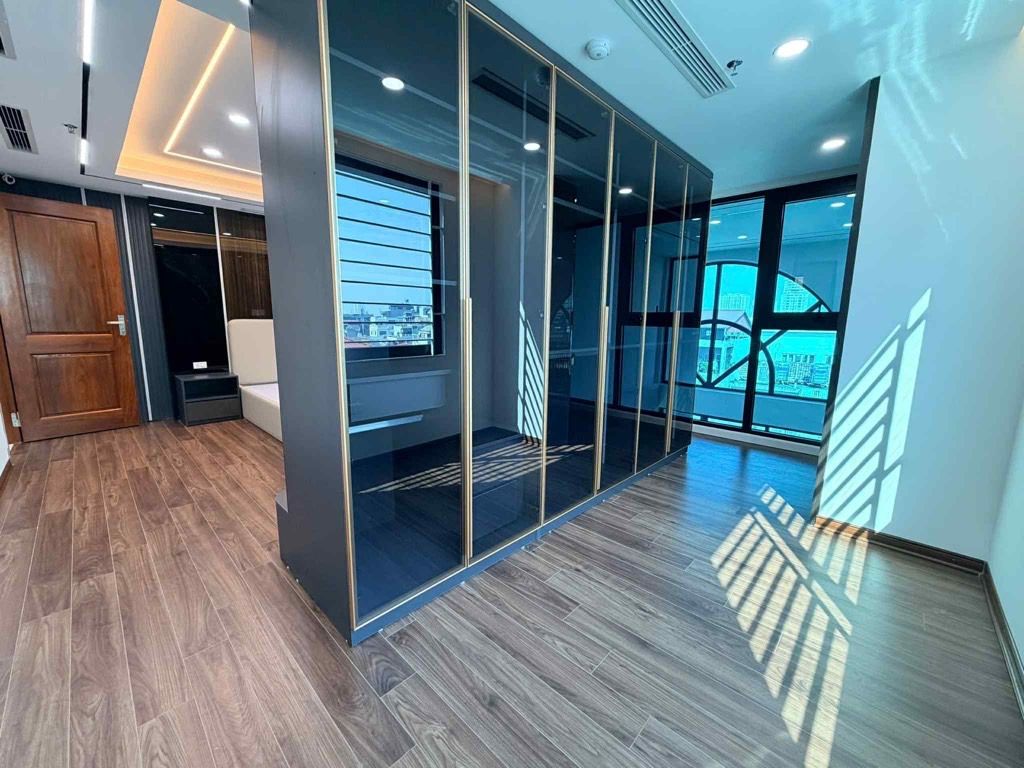 Bán nhà Nguyễn Chính - diện tích 84m2 7 tầng - ô tô tránh - giá 35 tỷ