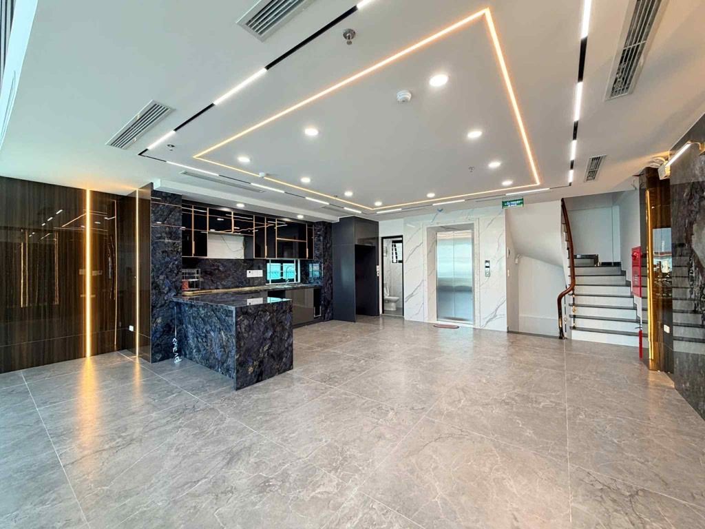 Bán nhà Nguyễn Chính - diện tích 84m2 7 tầng - ô tô tránh - giá 35 tỷ