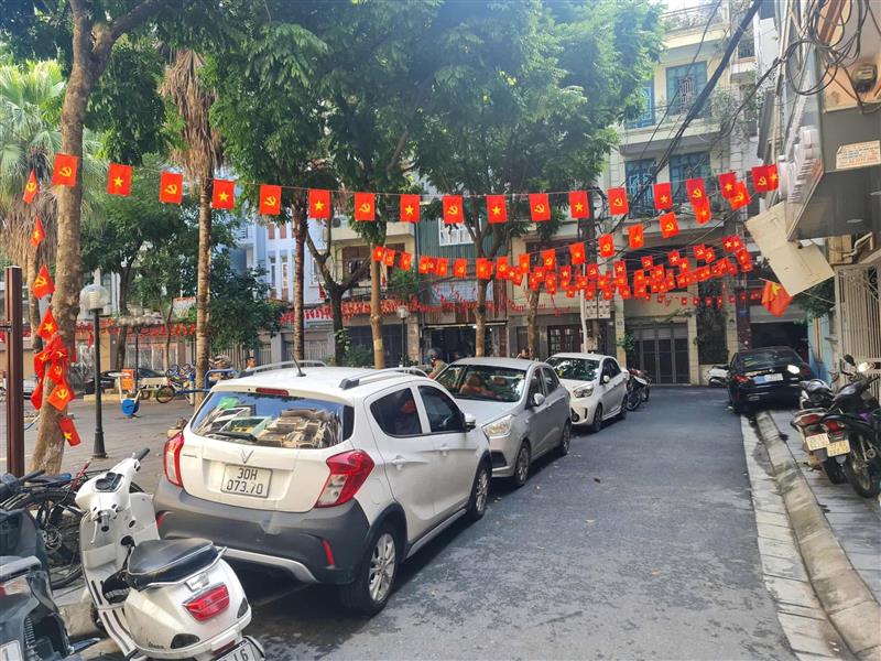 Bán nhà Hoàng Ngân - diện tích 66m2 5 tầng - Ô TÔ VÒNG QUANH - giá 32,4 tỷ