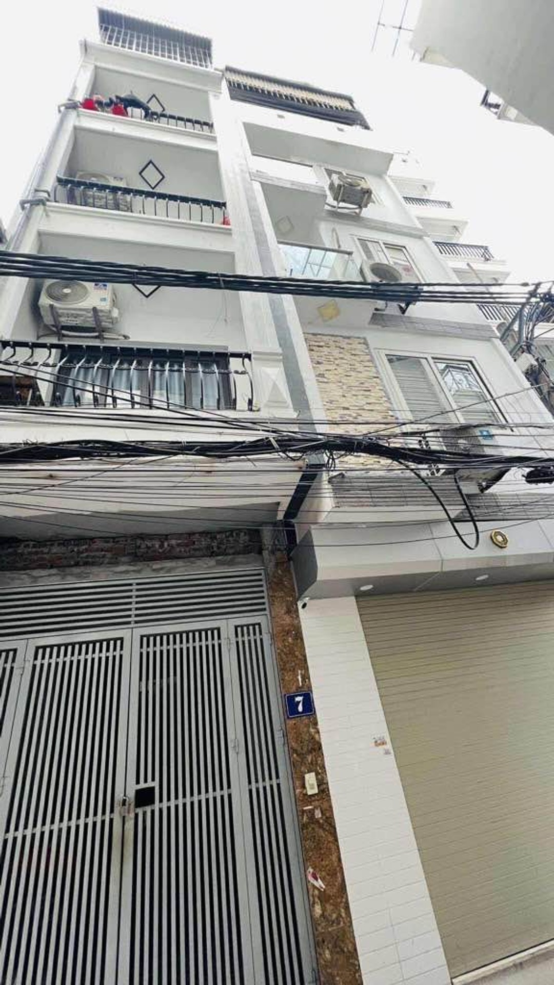 Bán nhà Nguyễn Chính - diện tích 51m2 5 tầng - Ô Tô Nở Hậu - giá 11,8 tỷ