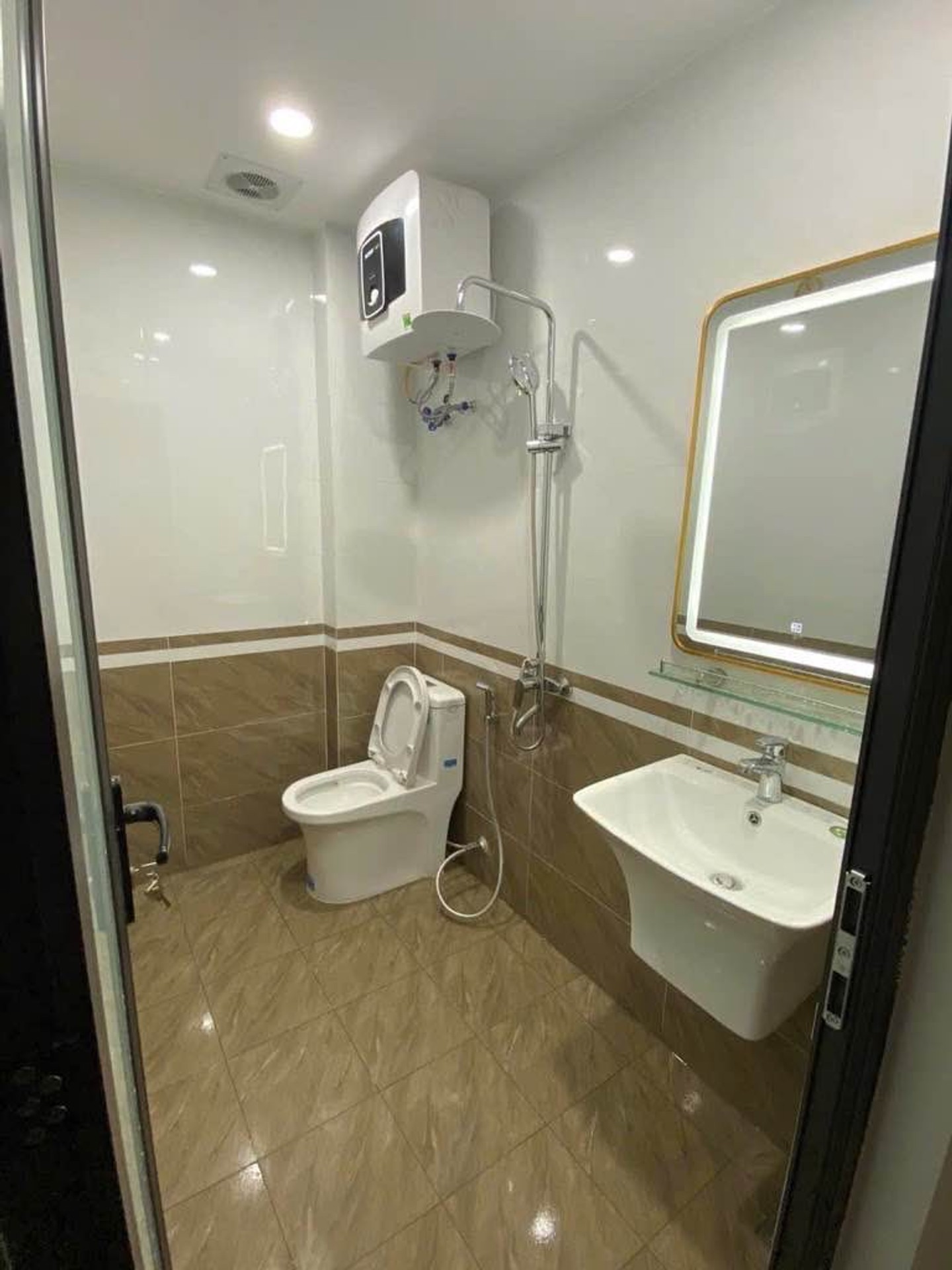 Bán nhà Nguyễn Chính - diện tích 51m2 5 tầng - Ô Tô Nở Hậu - giá 11,8 tỷ