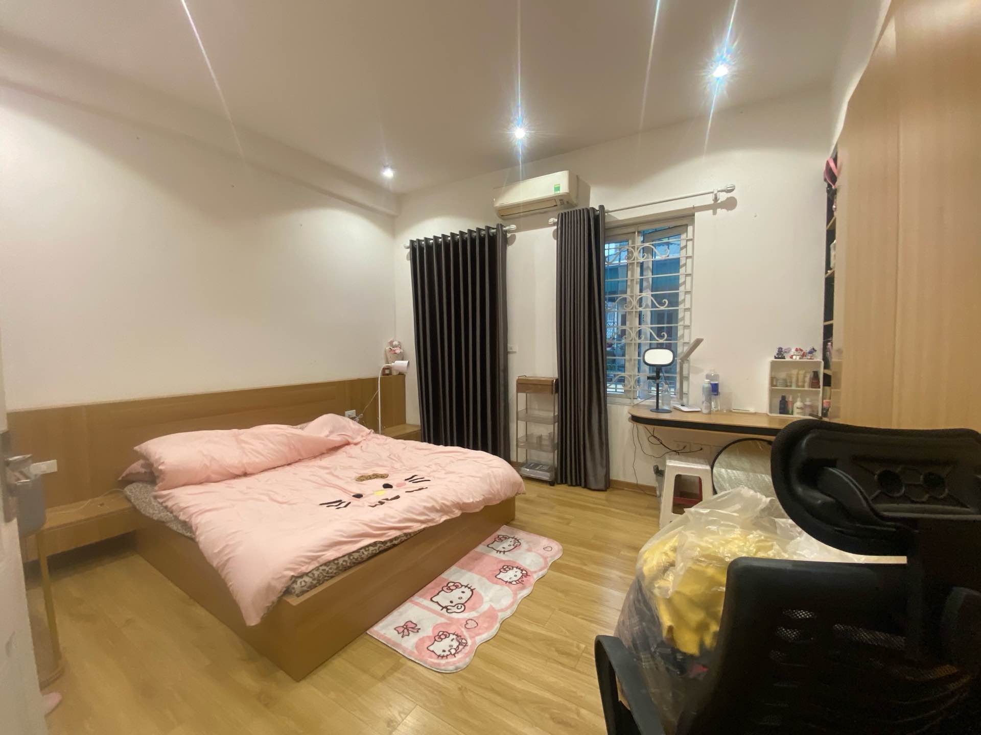 Bán nhà Kim Ngưu - diện tích 32m2 5 tầng - Lô Góc 2 Mặt Thoáng - giá 9,5 tỷ