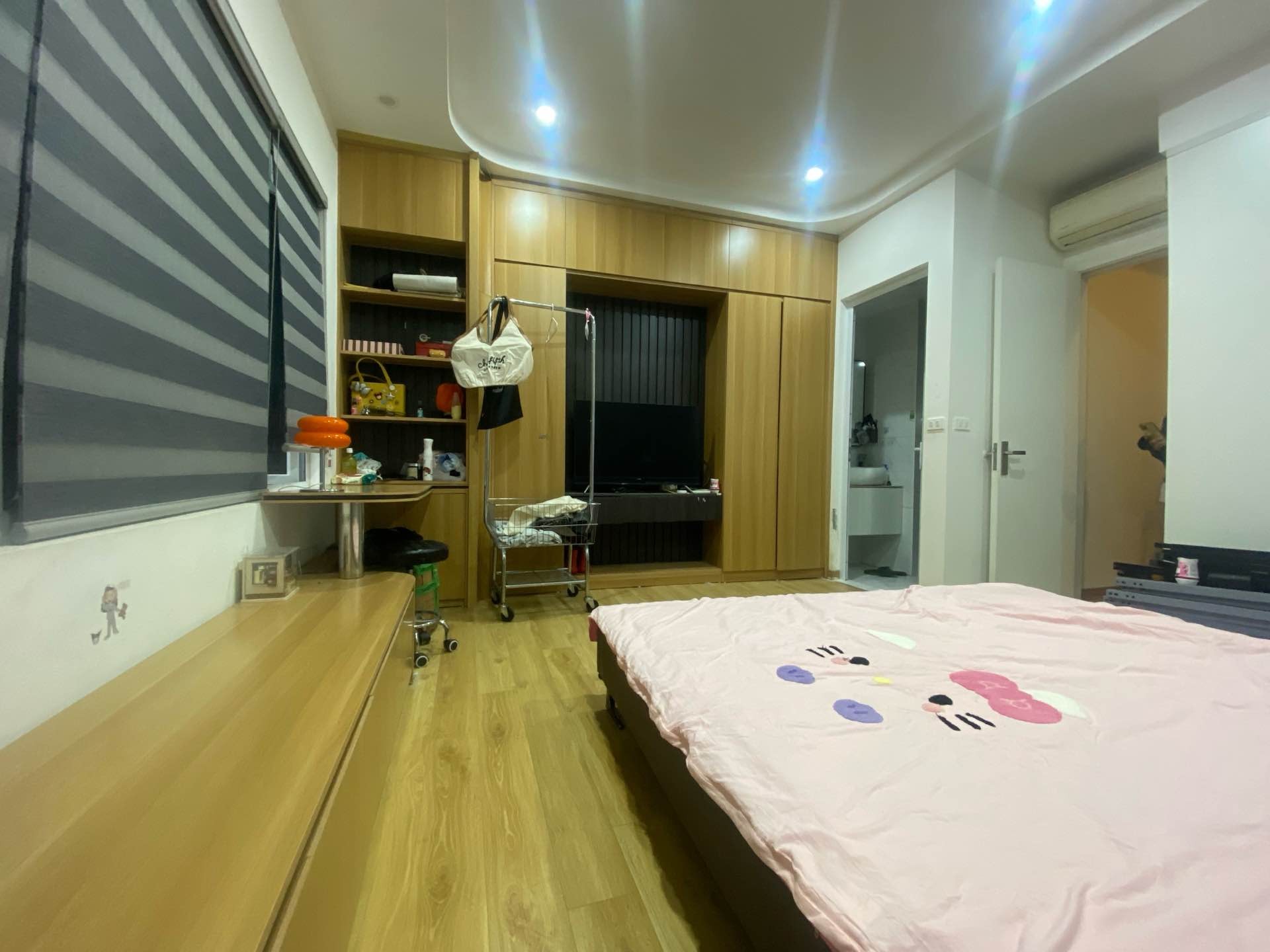 Bán nhà Kim Ngưu - diện tích 32m2 5 tầng - Lô Góc 2 Mặt Thoáng - giá 9,5 tỷ