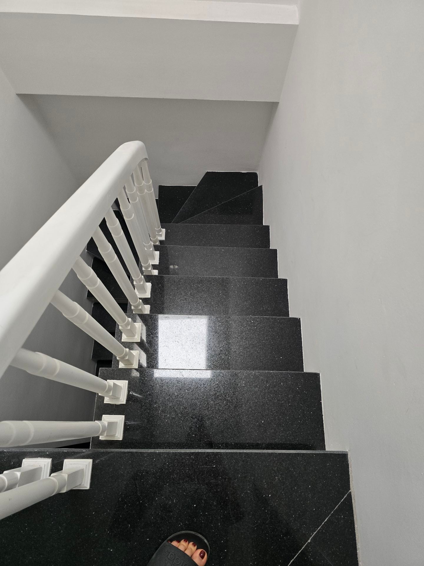 Bán nhà Hoàng Mai - diện tích 39m2 5 tầng - Ô TÔ 7 CHỖ QUA NHÀ - giá 17 tỷ