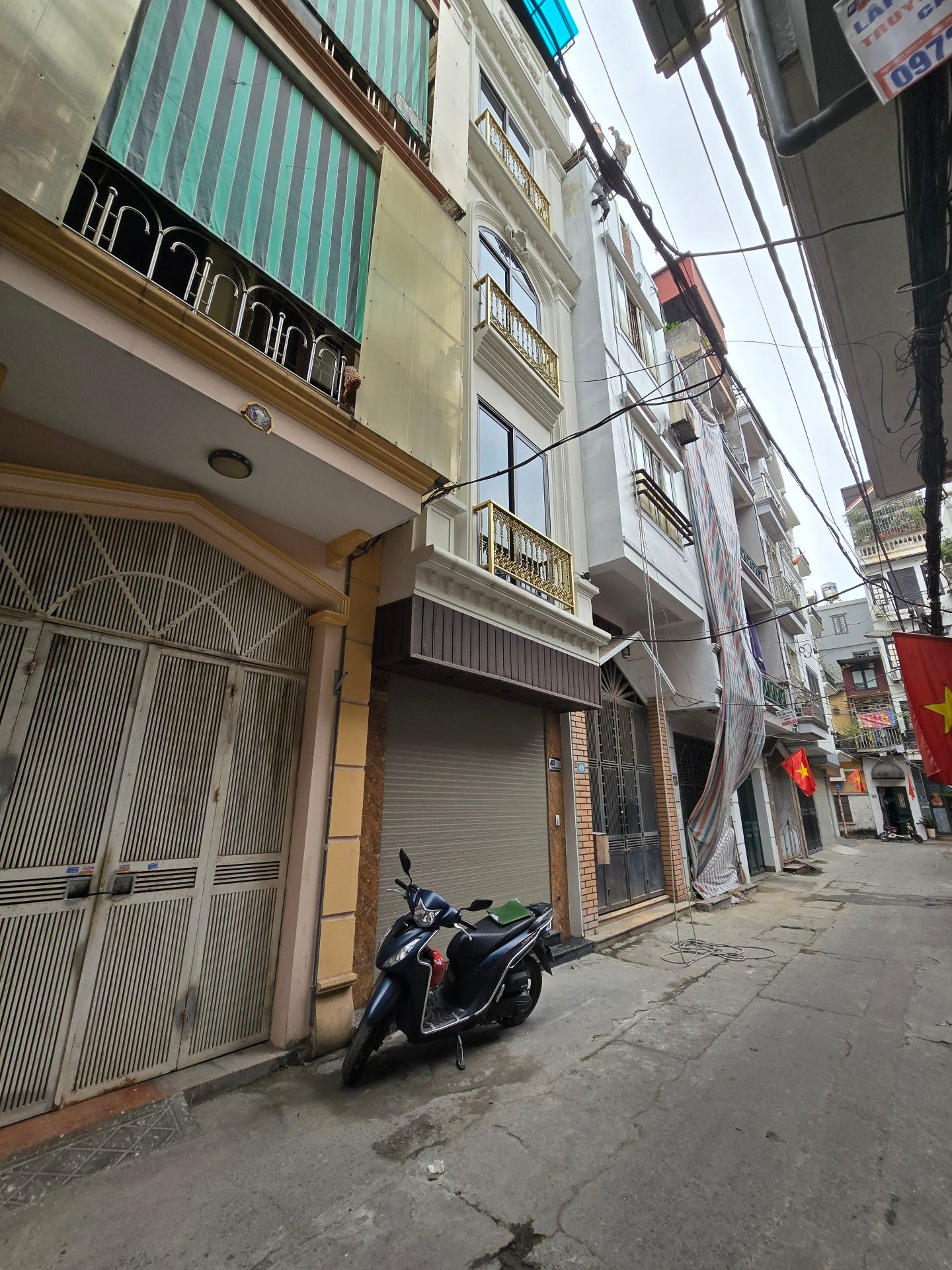 Bán nhà Hoàng Mai - diện tích 39m2 5 tầng - Ô TÔ 7 CHỖ QUA NHÀ - giá 17 tỷ