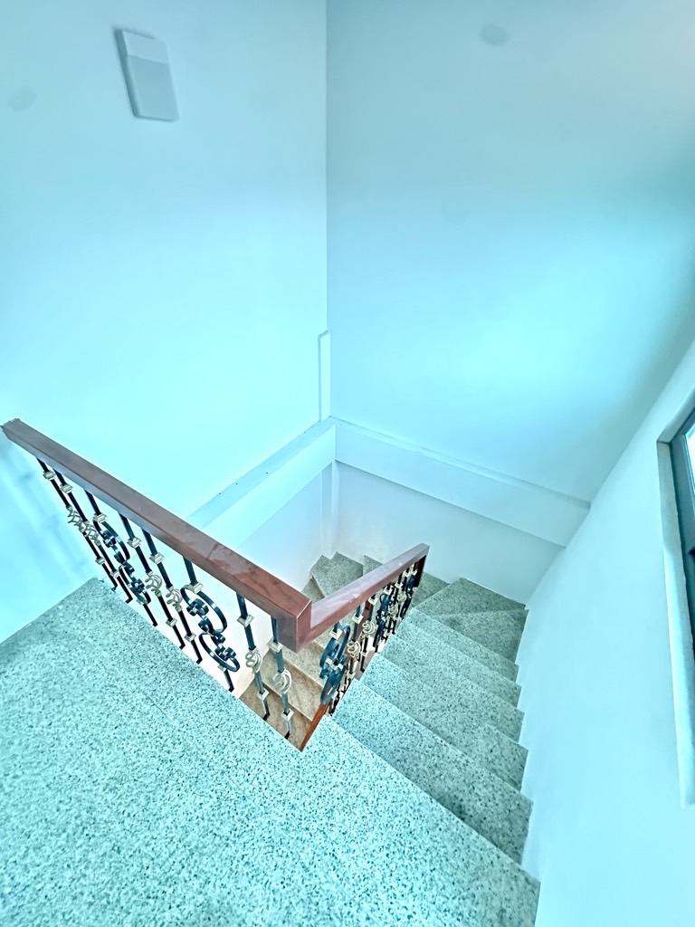 Bán nhà Kim Giang - diện tích 51m2 7 tầng - Lô góc, ô tô tránh - giá Nhỉnh 19 tỷ