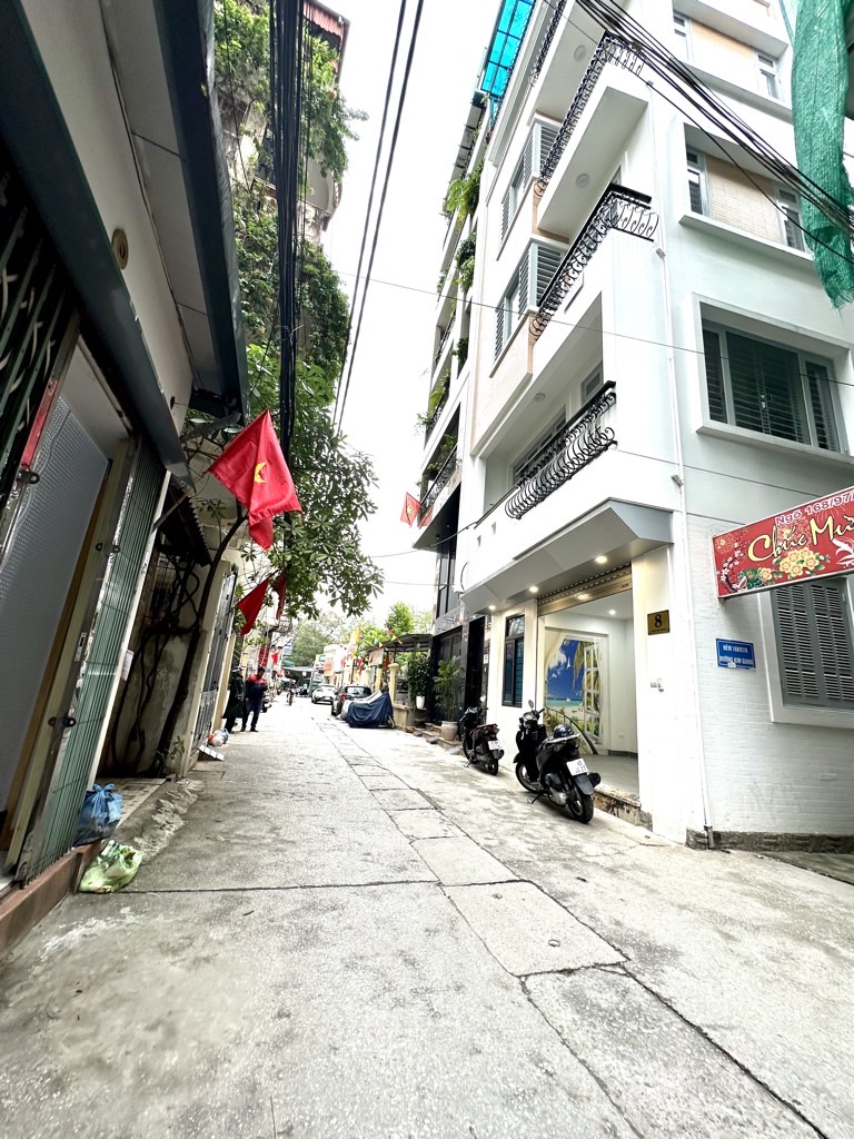 Bán nhà Kim Giang - diện tích 51m2 7 tầng - Lô góc, ô tô tránh - giá Nhỉnh 19 tỷ