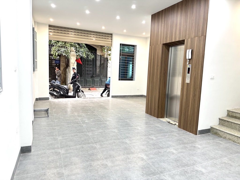 Bán nhà Kim Giang - diện tích 51m2 7 tầng - Lô góc, ô tô tránh - giá Nhỉnh 19 tỷ