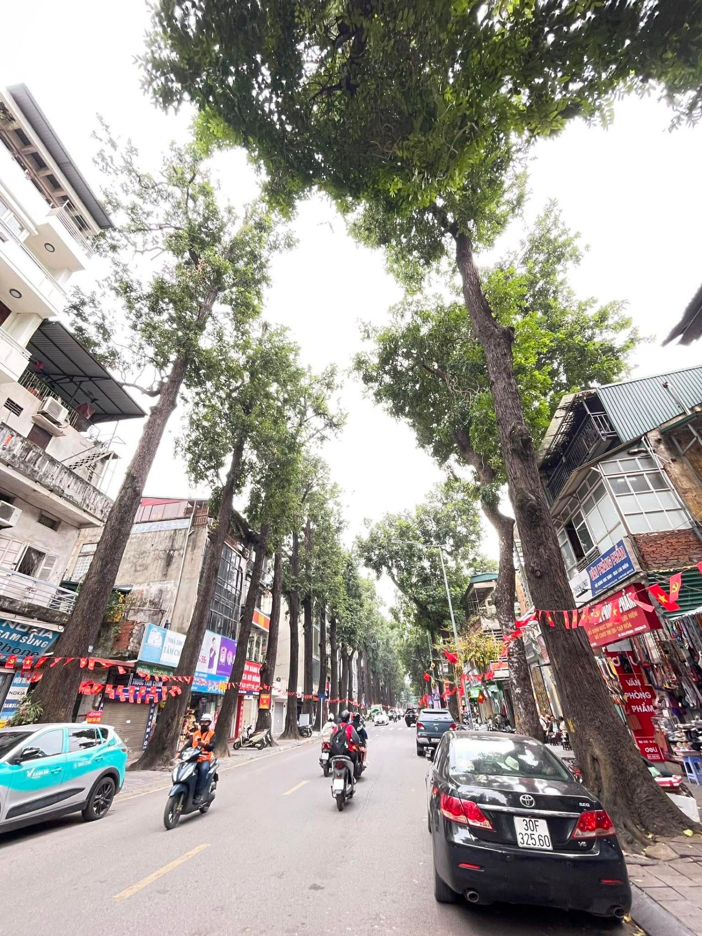 Bán nhà Lò Đúc - diện tích 119m2 3 tầng - mặt tiền 4,2m - giá 105 tỷ