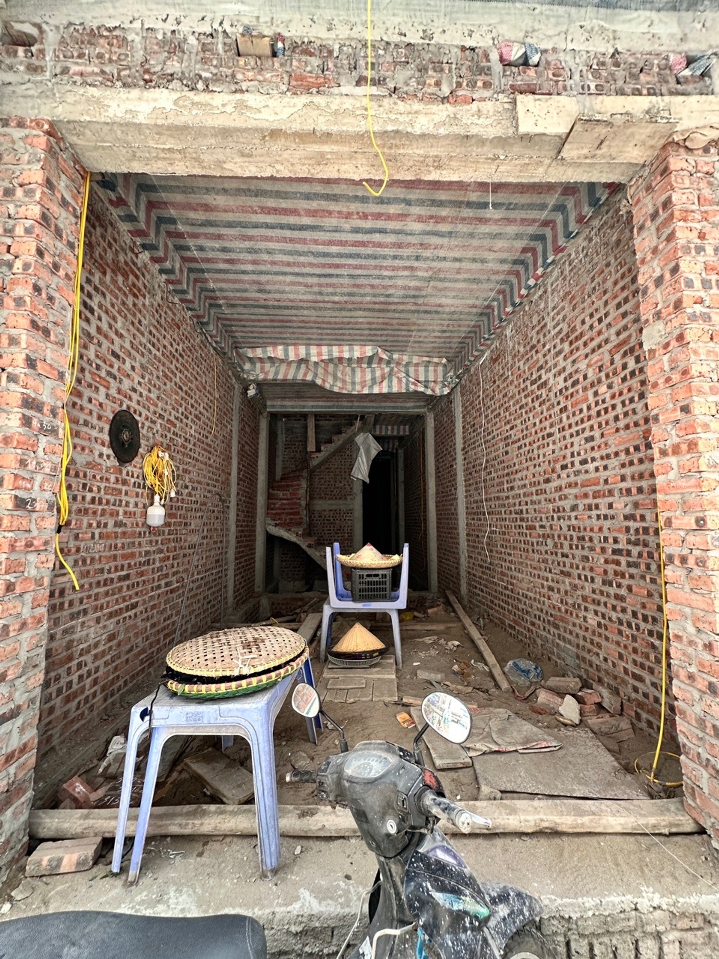 Bán nhà Lĩnh Nam - diện tích 49m2 5 tầng - Nhà xây mới, lô 3 căn - giá 16,8 tỷ