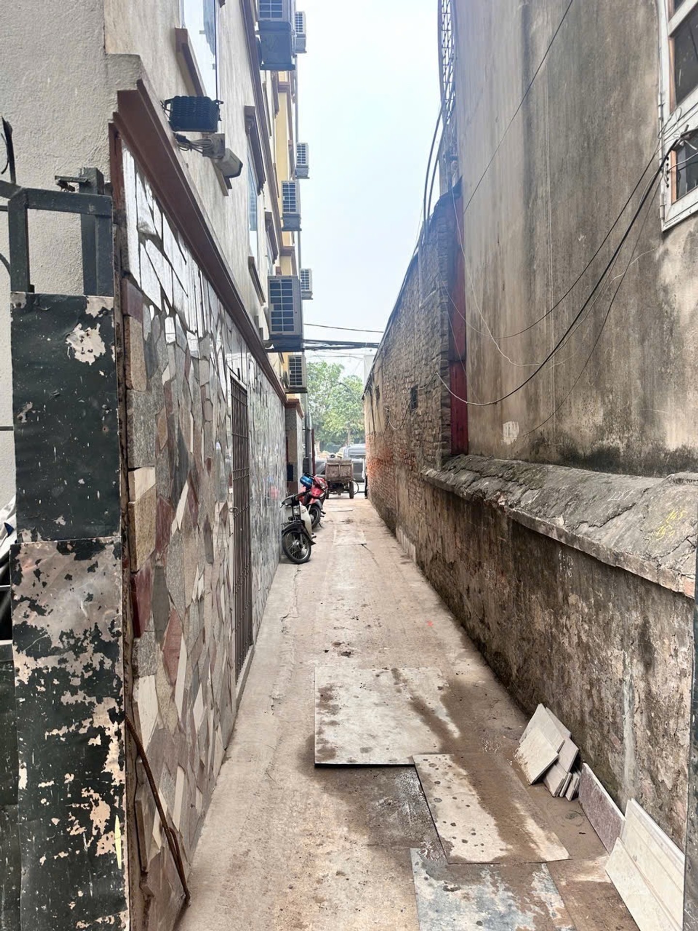 Bán nhà Lĩnh Nam - diện tích 49m2 5 tầng - Nhà xây mới, lô 3 căn - giá 16,8 tỷ