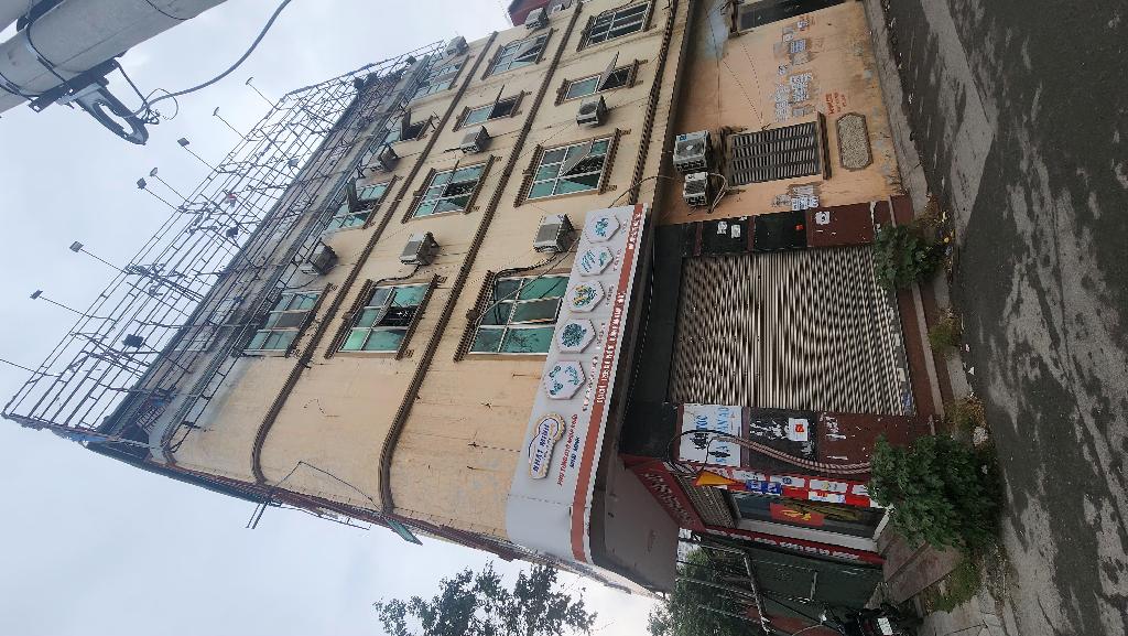 Bán nhà Giải Phóng - diện tích 62m2 5 tầng - MẶT PHỐ - giá 20,3 tỷ