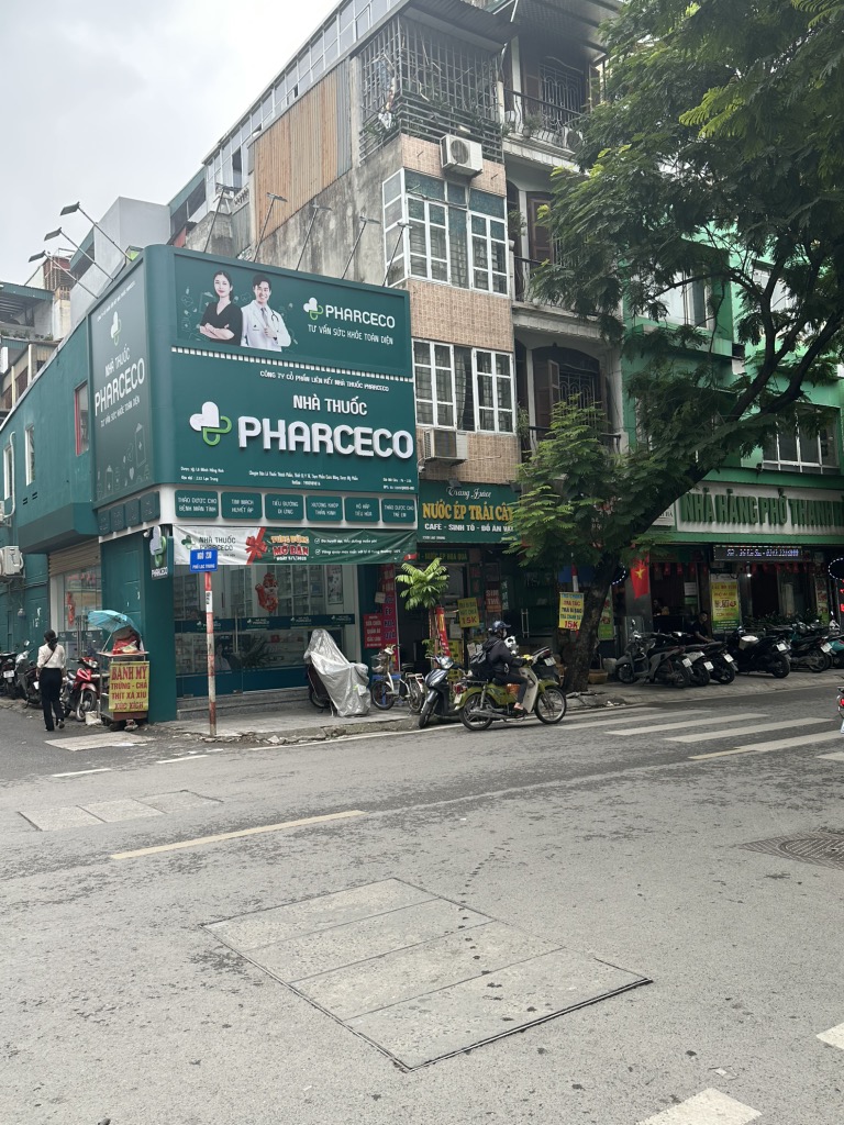 Bán nhà Lạc Trung - diện tích 72m2 2 tầng - Lô góc 3 mặt tiền - giá 38 tỷ