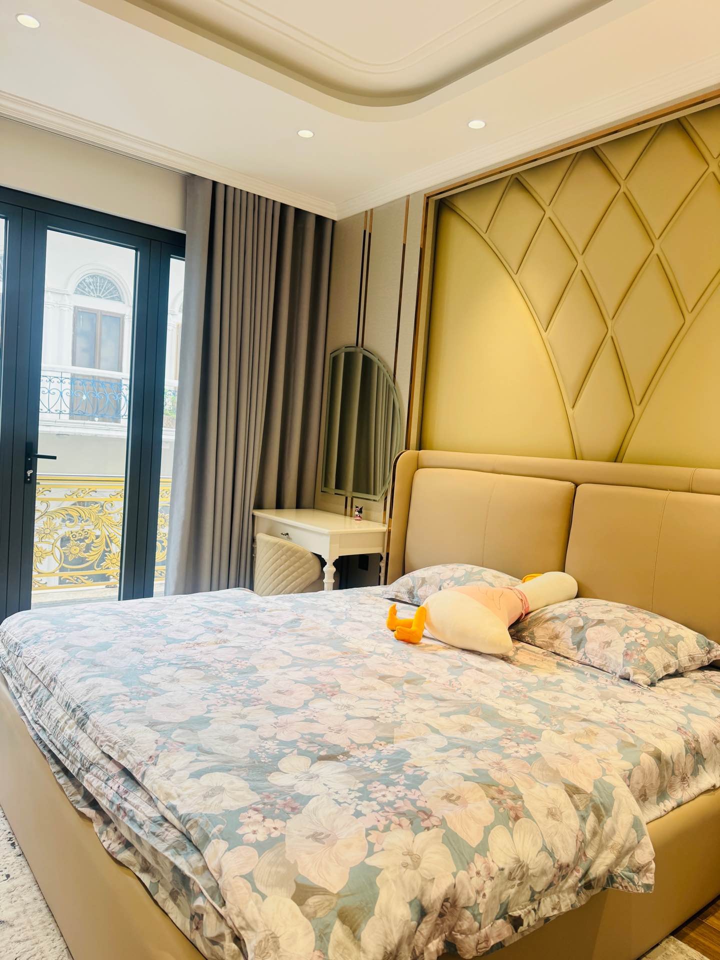 Bán nhà Lê Thanh Nghị - diện tích 68.2m2 7 tầng - ô tô tránh - giá 45 tỷ