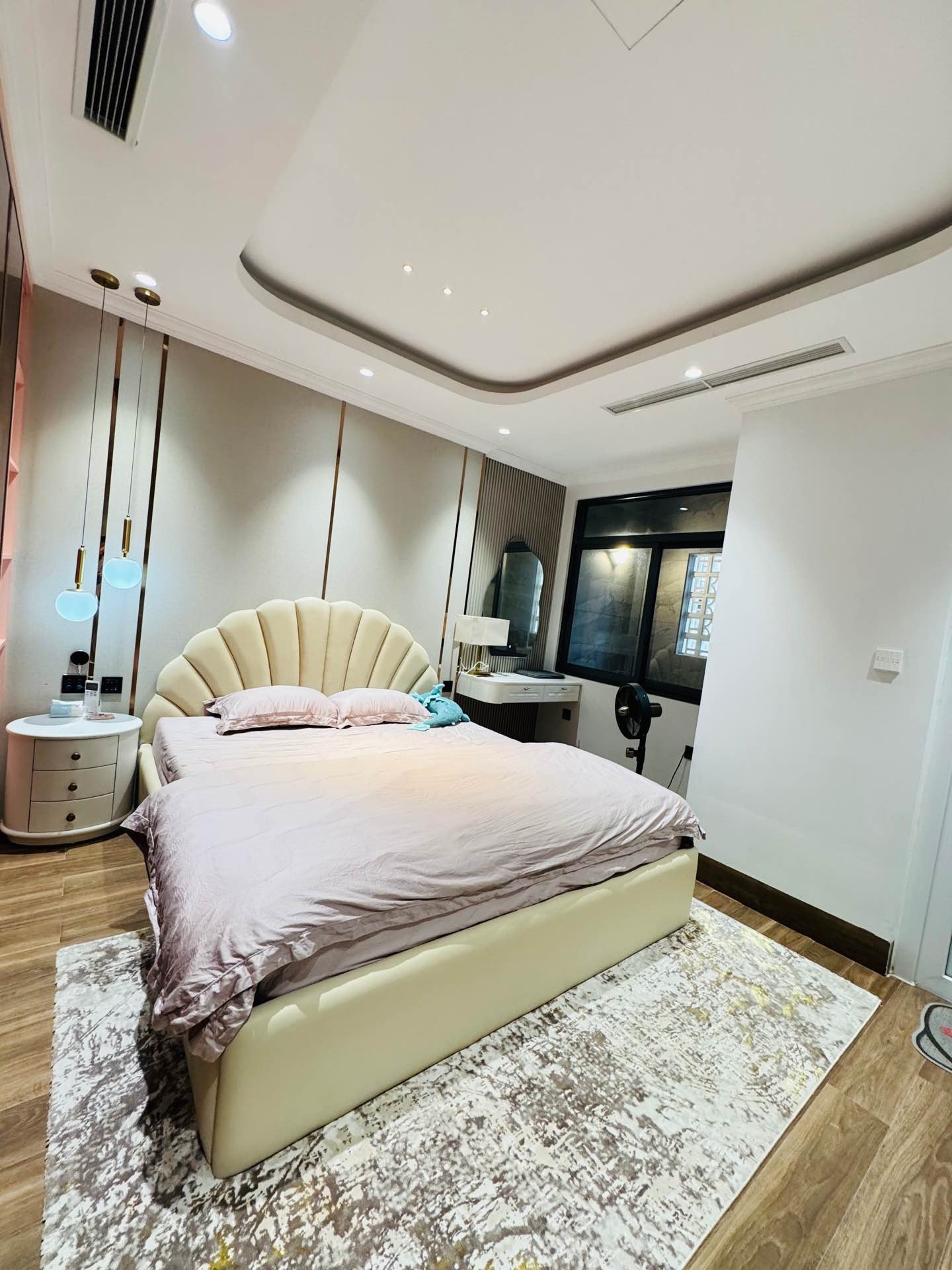 Bán nhà Lê Thanh Nghị - diện tích 68.2m2 7 tầng - ô tô tránh - giá 45 tỷ