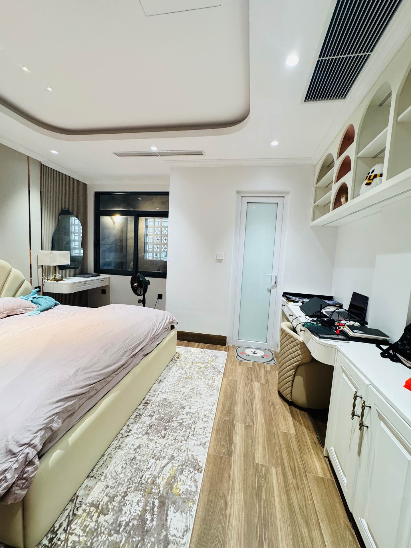 Bán nhà Lê Thanh Nghị - diện tích 68.2m2 7 tầng - ô tô tránh - giá 45 tỷ