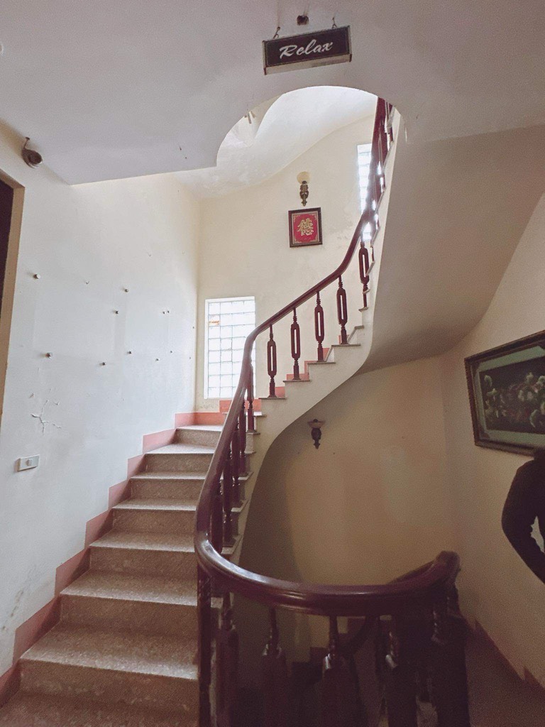 Bán nhà Đặng Trần Côn - diện tích 156m2 7 tầng - Thang máy - giá 32 tỷ