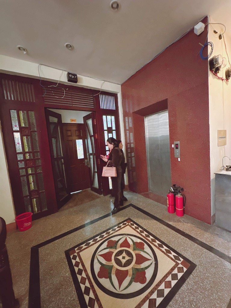 Bán nhà Đặng Trần Côn - diện tích 156m2 7 tầng - Thang máy - giá 32 tỷ