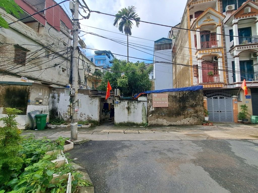 Bán nhà Kim Giang - diện tích 166.4m2 1 tầng - Ô TÔ - giá 37,5 tỷ