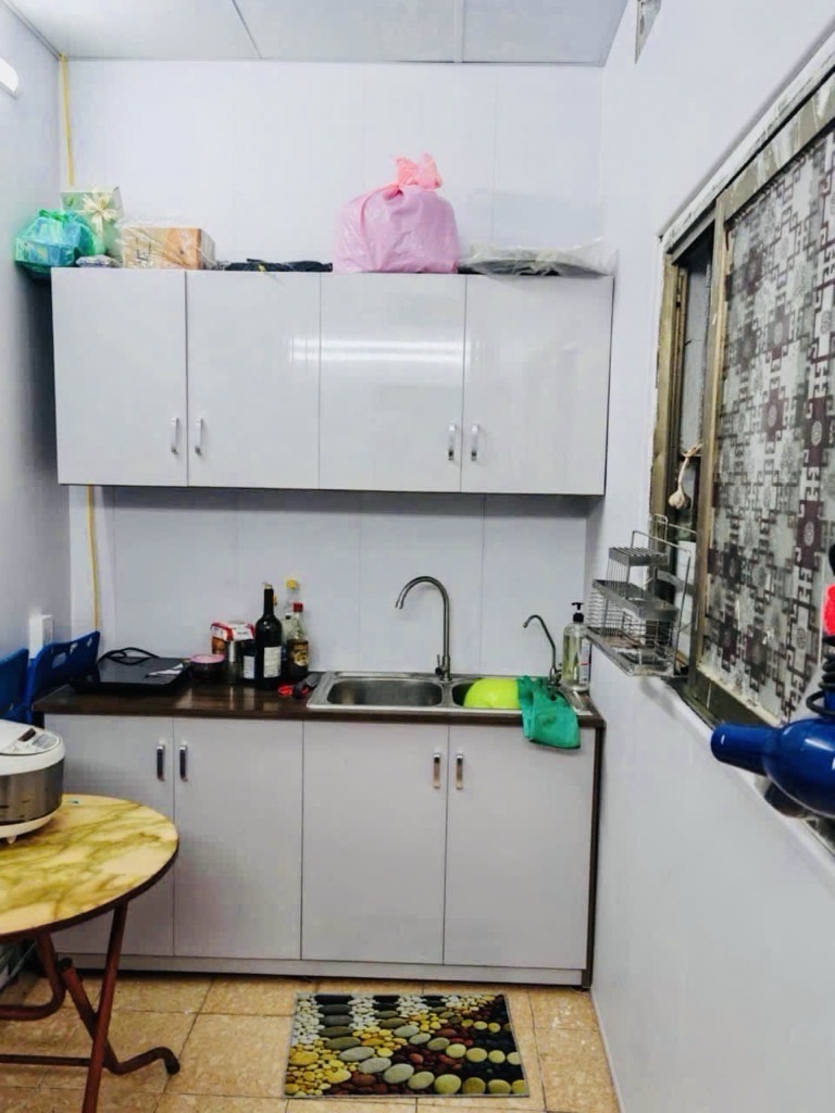 Bán nhà Phố Huế - diện tích 43m2 1 tầng - Mặt phố kinh doanh đỉnh - giá 15,5 tỷ