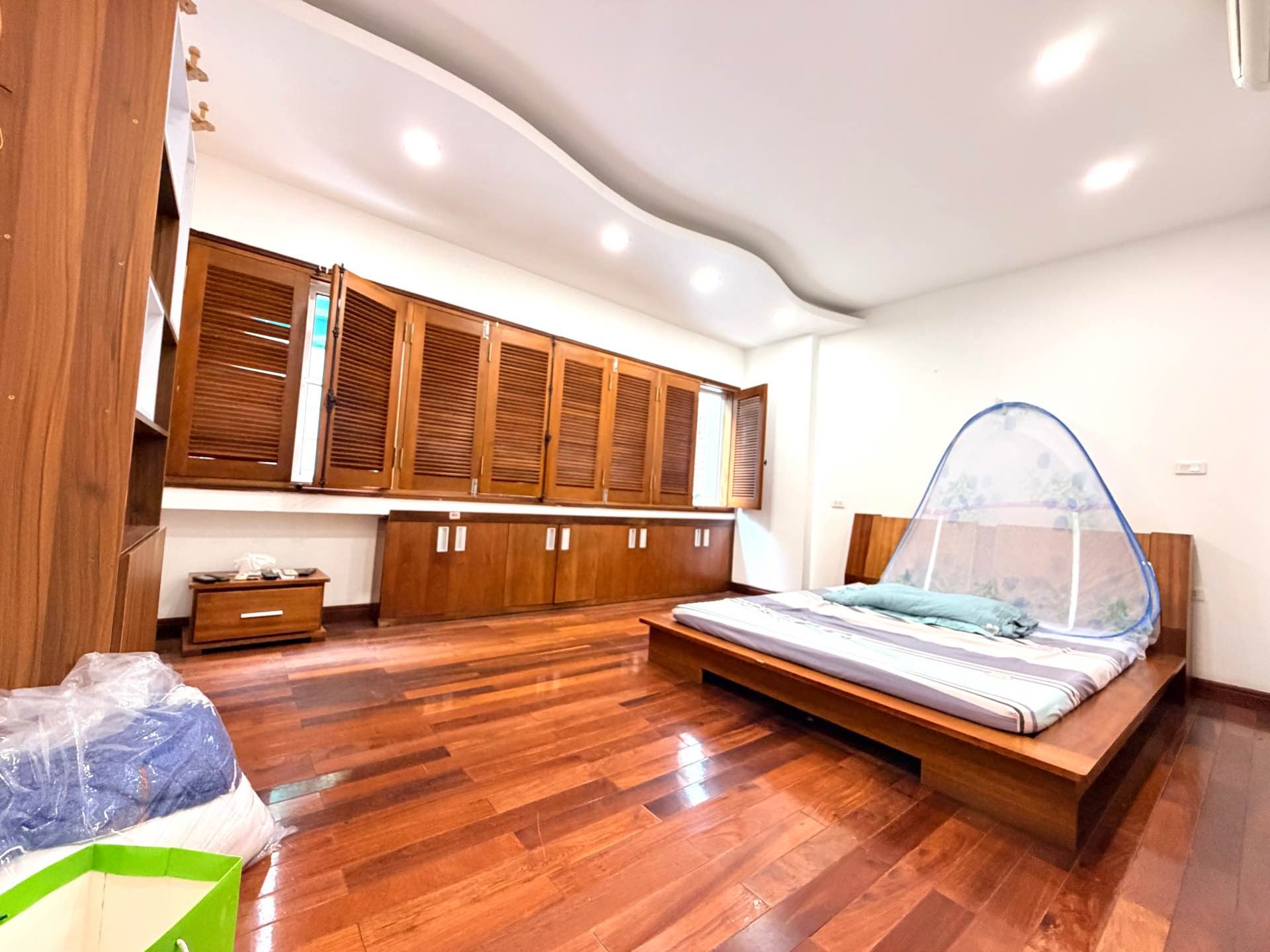 Bán nhà Trần Duy Hưng - diện tích 60m2 5 tầng - ô tô tránh - giá 36,9 tỷ