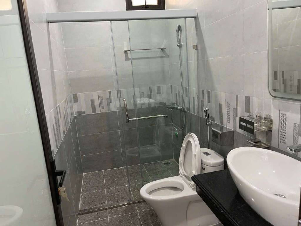Bán nhà Kim Ngưu - diện tích 67m2 5 tầng - ô tô tránh - giá 15 tỷ
