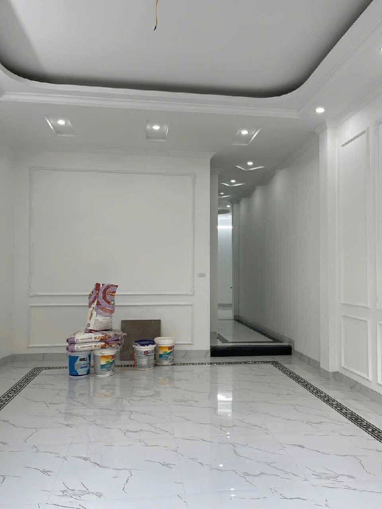 Bán nhà Kim Ngưu - diện tích 67m2 5 tầng - ô tô tránh - giá 15 tỷ