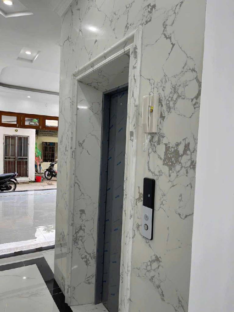 Bán nhà Kim Ngưu - diện tích 67m2 5 tầng - ô tô tránh - giá 15 tỷ