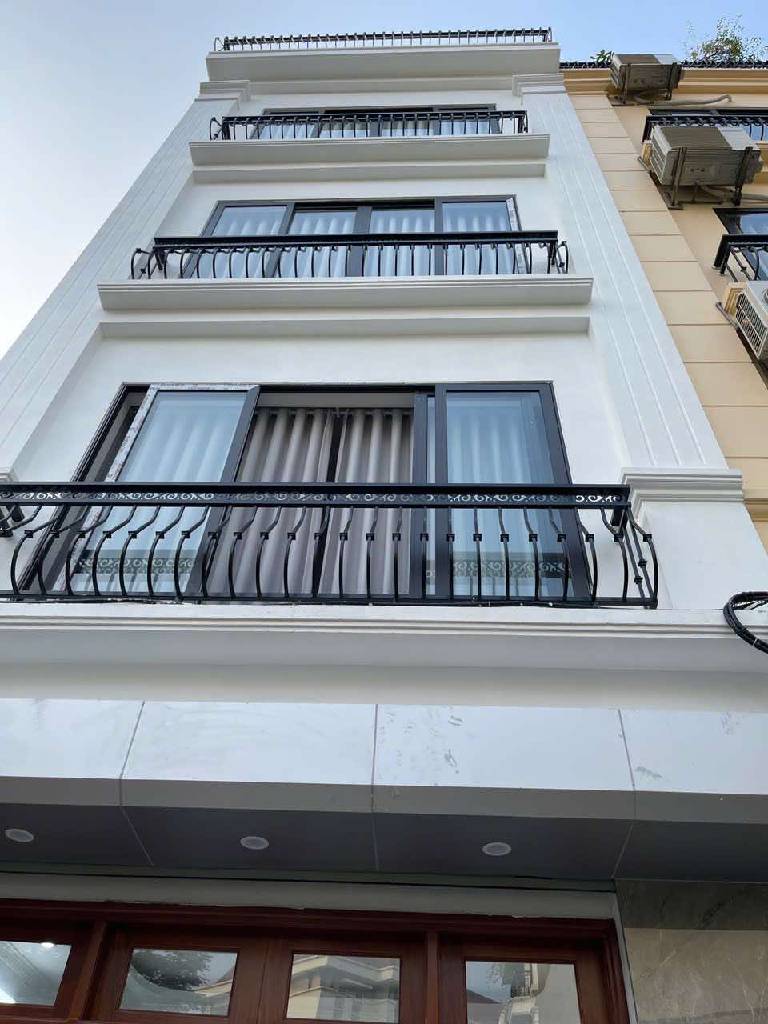 Bán nhà Kim Ngưu - diện tích 67m2 5 tầng - ô tô tránh - giá 15 tỷ