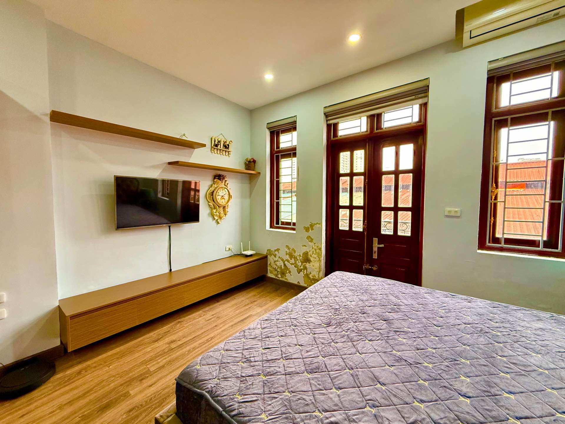 Bán nhà Trương Định - diện tích 51m2 5 tầng - ô tô tải vào thoải mái - giá 20 tỷ
