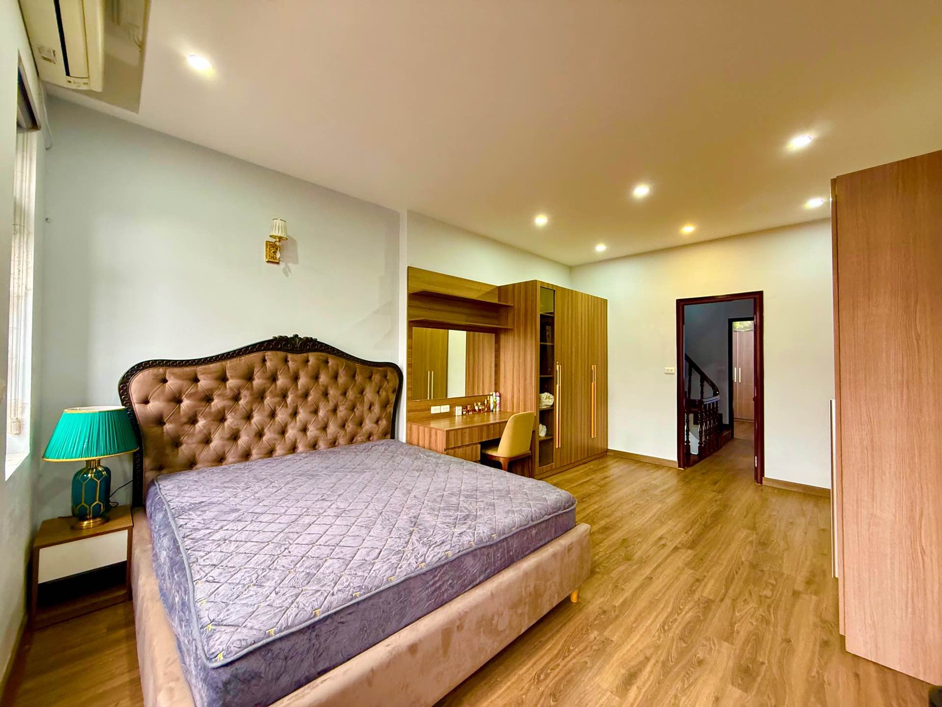 Bán nhà Trương Định - diện tích 51m2 5 tầng - ô tô tải vào thoải mái - giá 20 tỷ