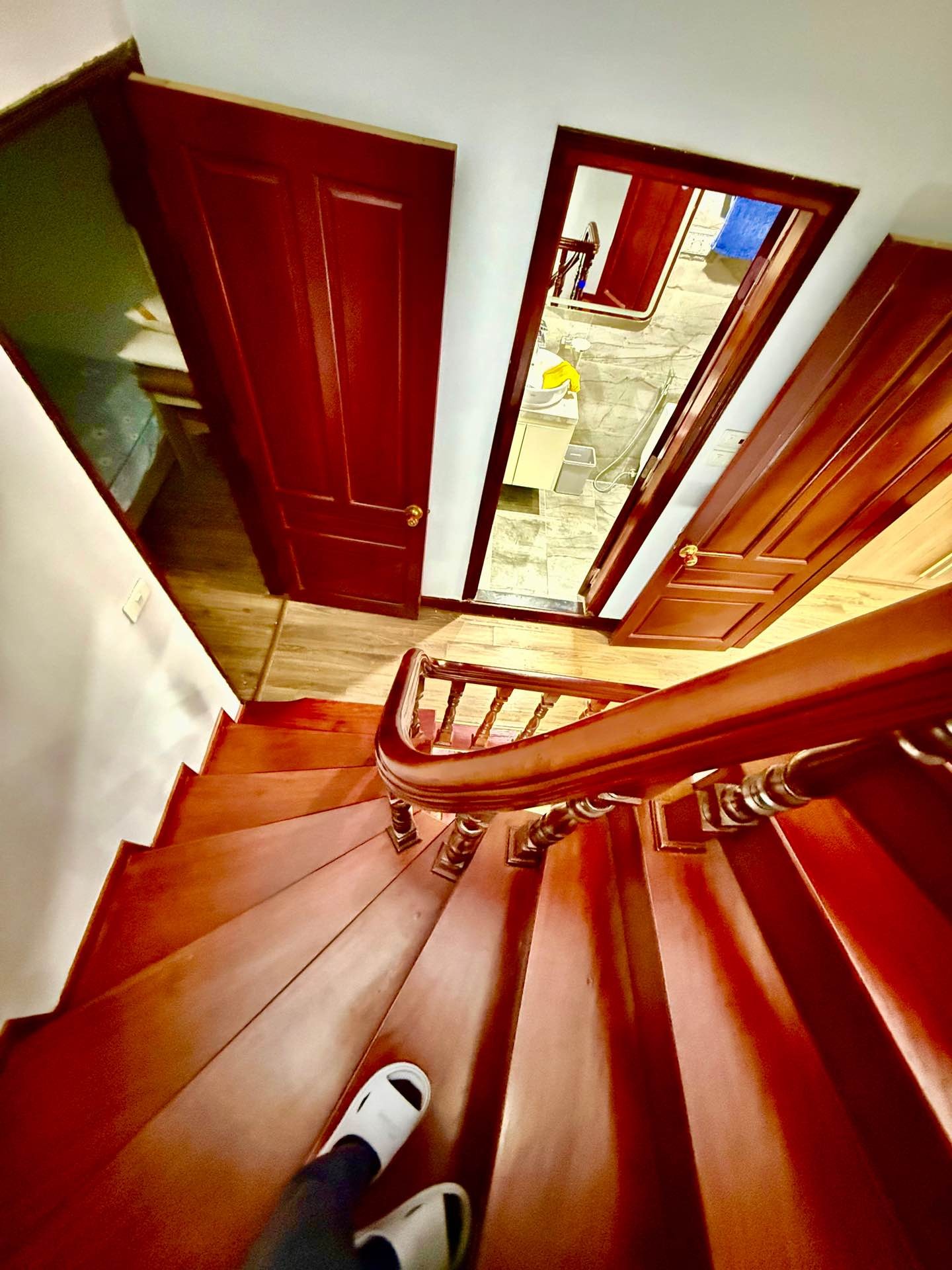 Bán nhà Trương Định - diện tích 51m2 5 tầng - ô tô tải vào thoải mái - giá 20 tỷ