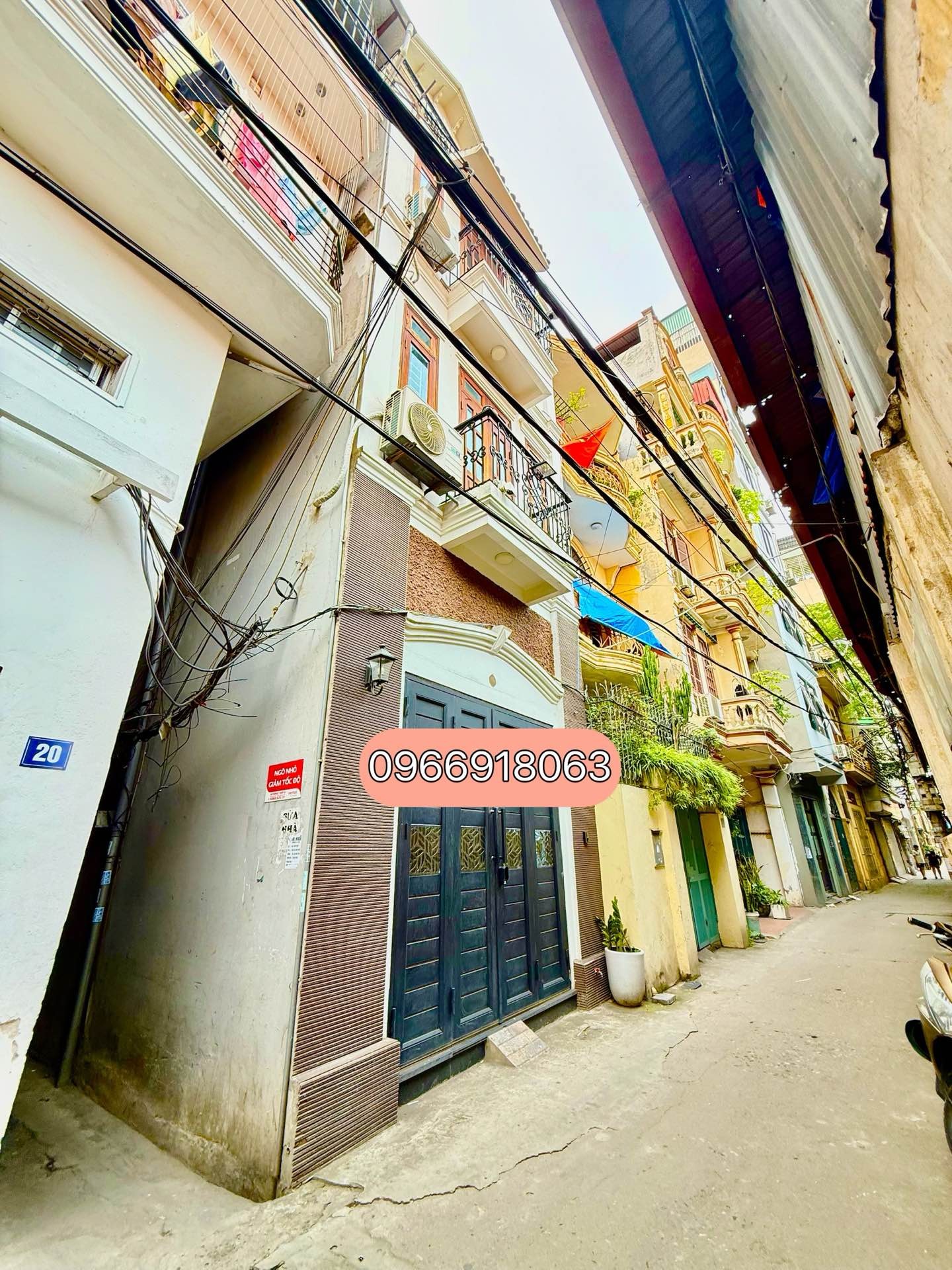 Bán nhà Trương Định - diện tích 51m2 5 tầng - ô tô tải vào thoải mái - giá 20 tỷ