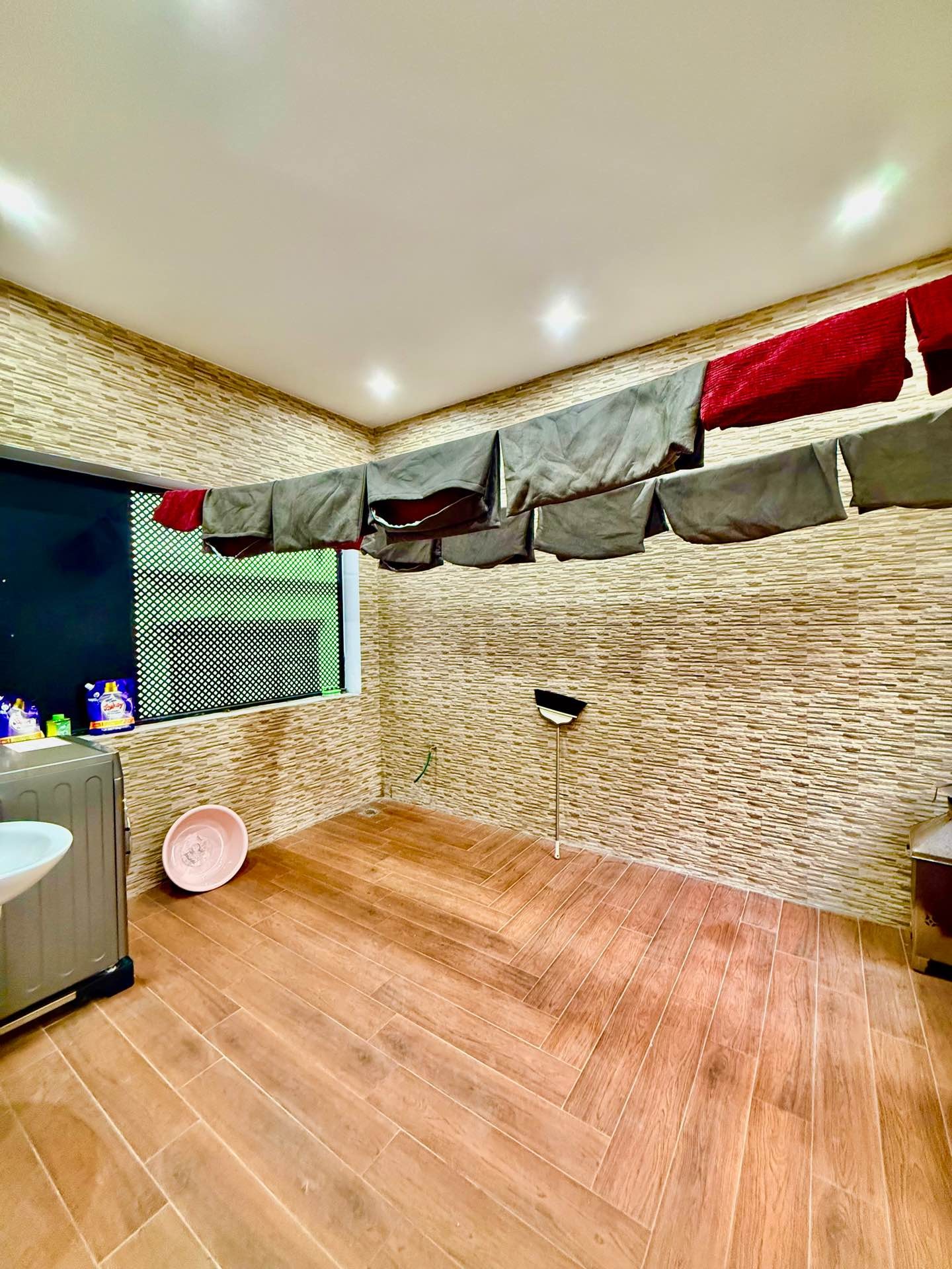 Bán nhà Trương Định - diện tích 51m2 5 tầng - ô tô tải vào thoải mái - giá 20 tỷ