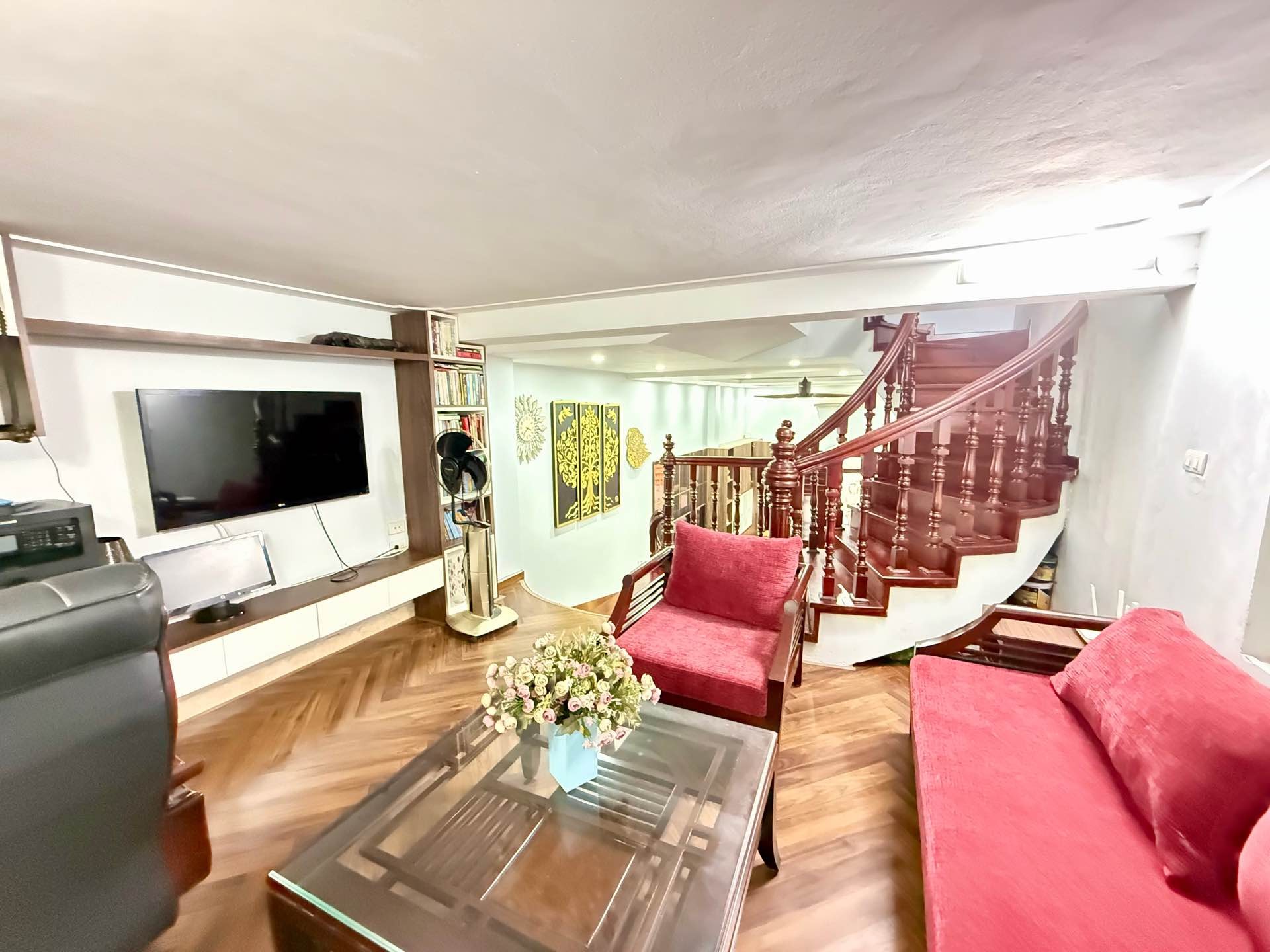 Bán nhà Trương Định - diện tích 51m2 5 tầng - ô tô tải vào thoải mái - giá 20 tỷ