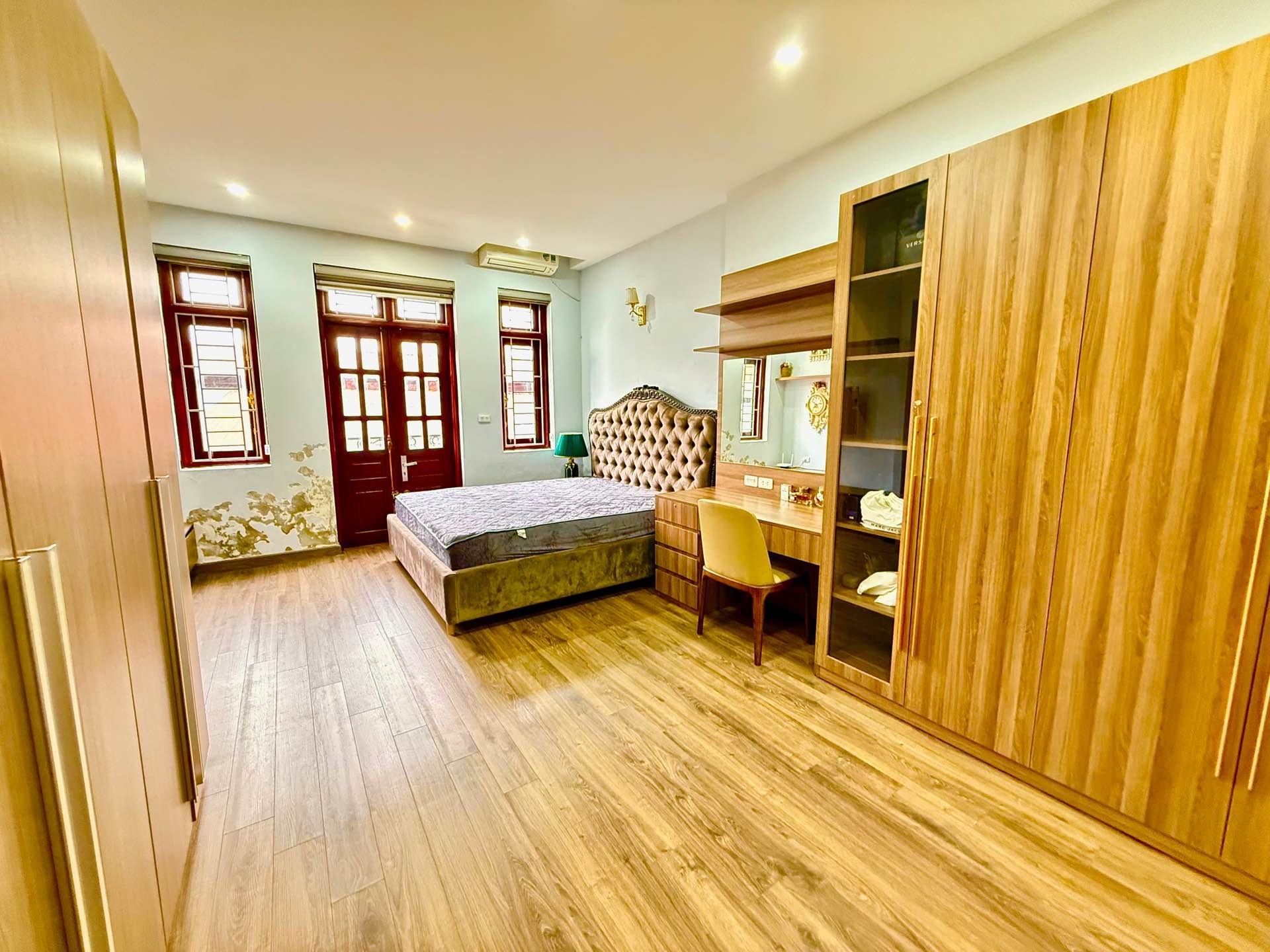 Bán nhà Trương Định - diện tích 51m2 5 tầng - ô tô tải vào thoải mái - giá 20 tỷ