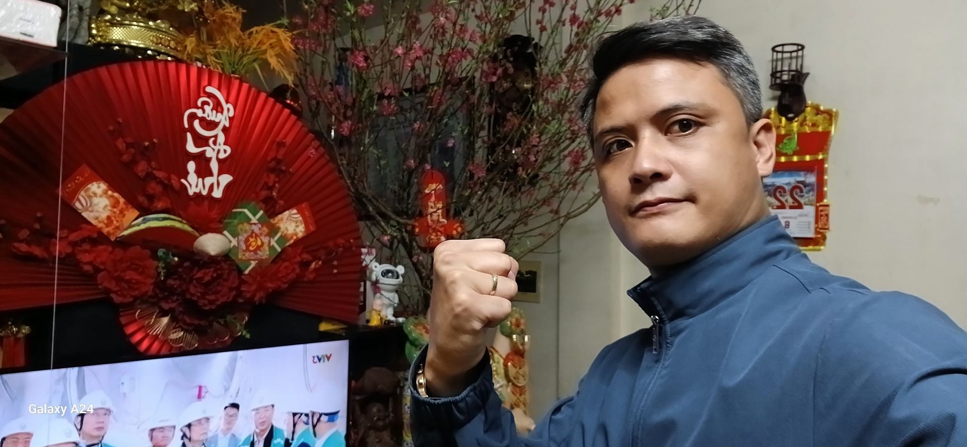 Bán nhà Tứ Liên - diện tích 76m2 5 tầng - ô tô tránh - giá 26,3 tỷ