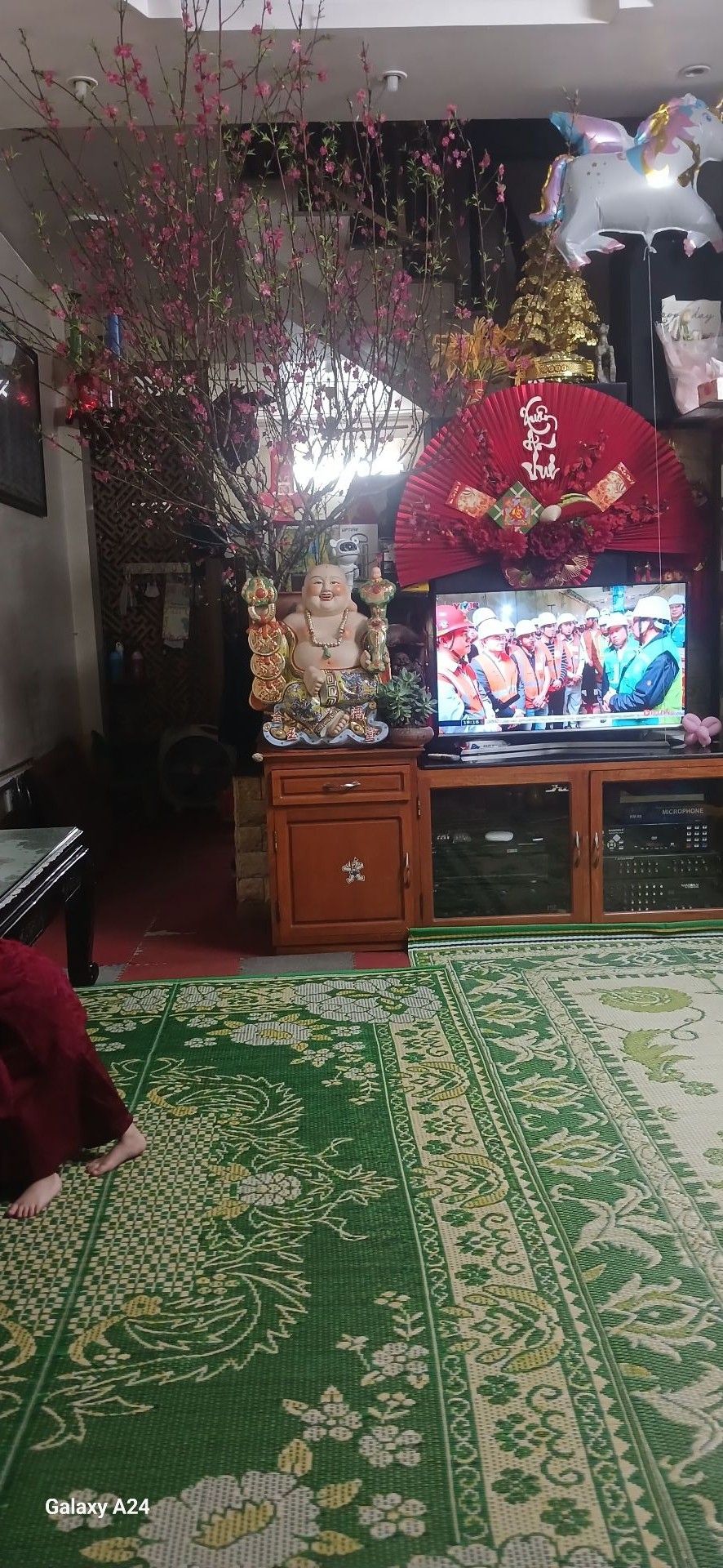 Bán nhà Tứ Liên - diện tích 76m2 5 tầng - ô tô tránh - giá 26,3 tỷ