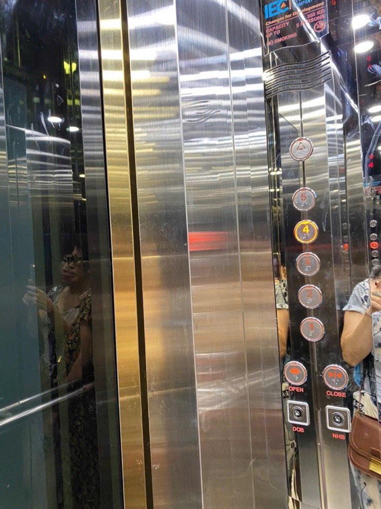 Bán nhà Lương Sử C - diện tích 92.4m2 6 tầng - Ô tô vào nhà - giá 33 tỷ